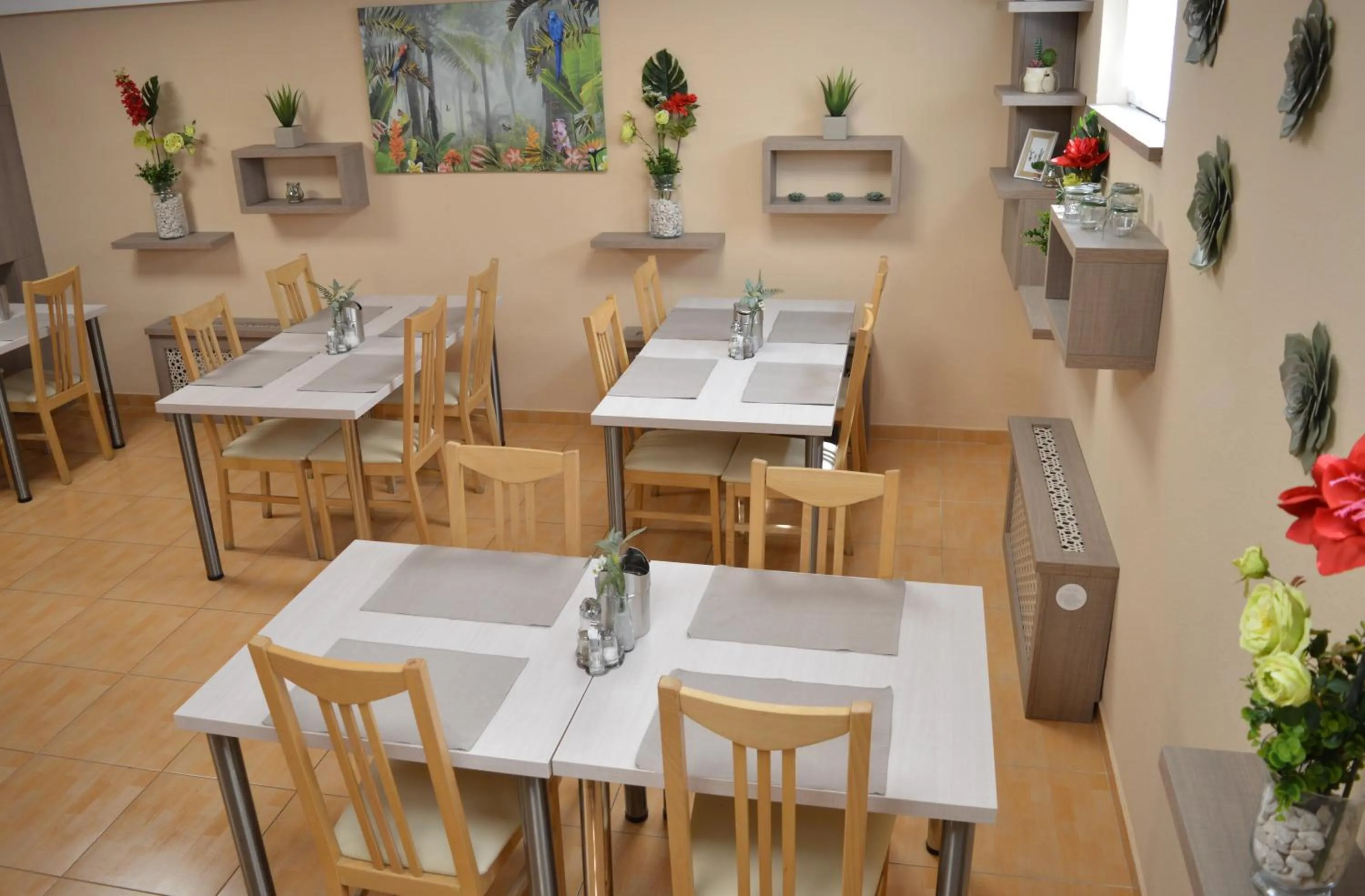 Restaurant/places to eat in Alfréd Panzió