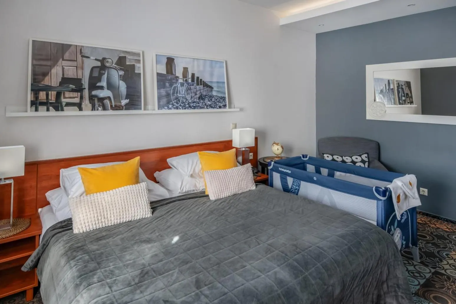 Photo of the whole room, Bed in Budapest Airport Hotel Stáció Wellness & Konferencia