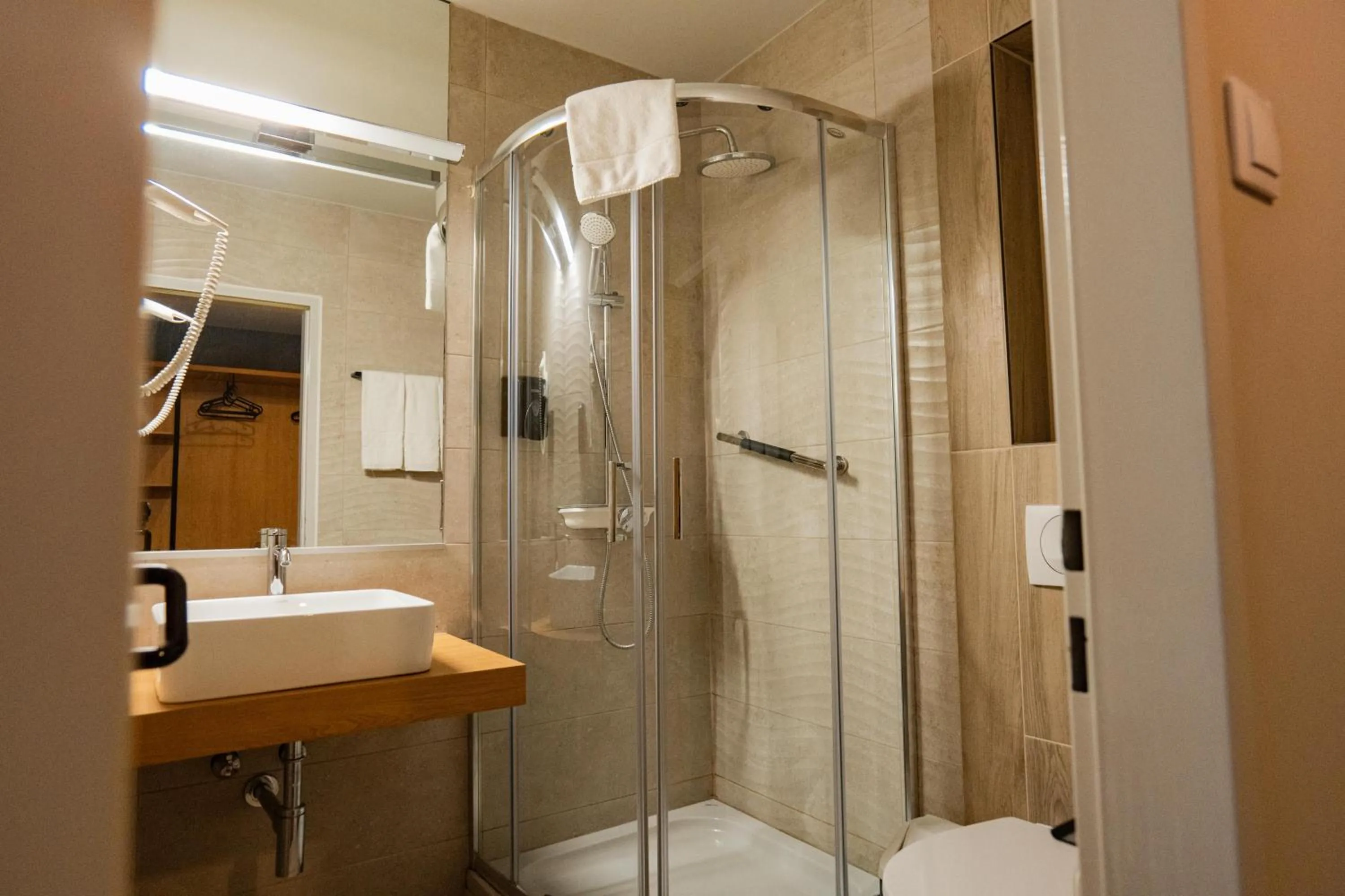 Shower in Pilvax Hotel Budapest