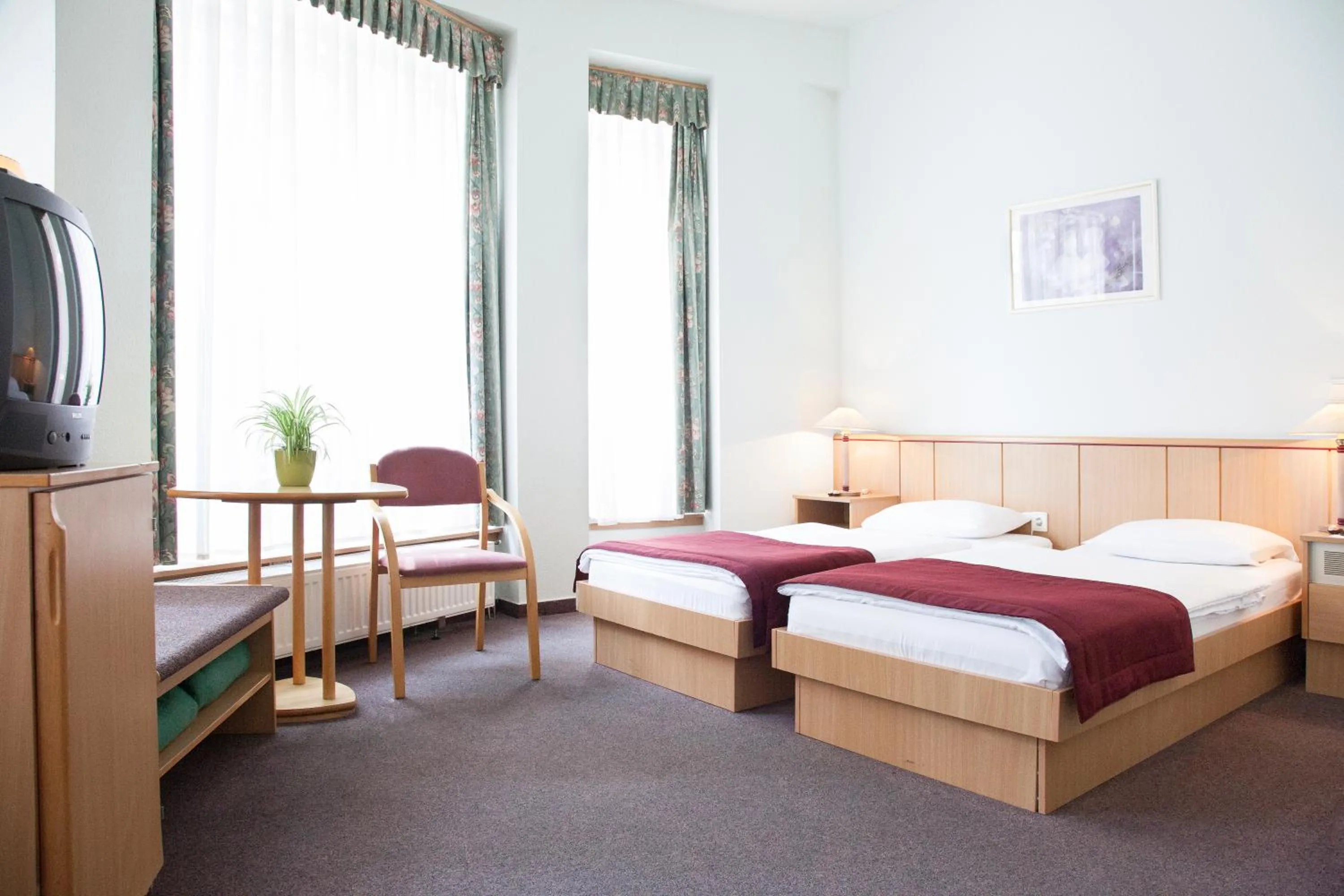 Photo of the whole room, Bed in Pilvax Hotel Budapest