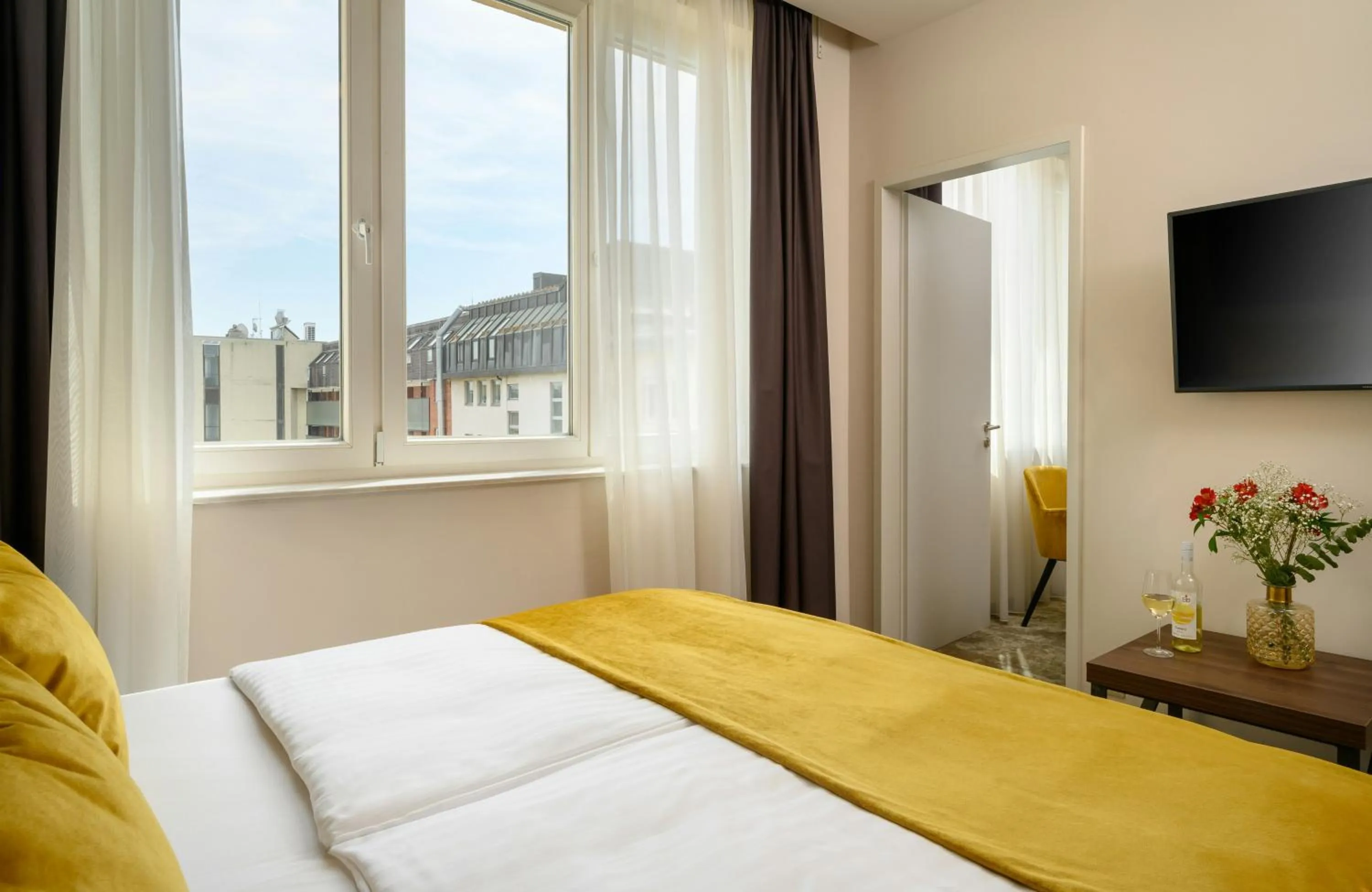 Photo of the whole room, Bed in Leonardo Boutique Hotel Budapest M-Square