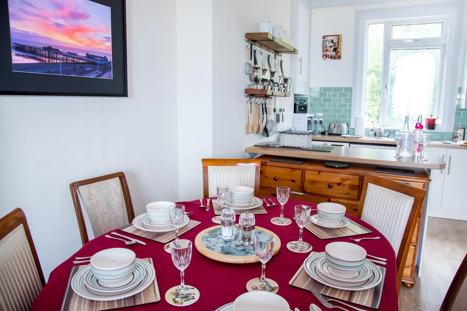 Dining area in Seagulls Nest Beachfront Apartment With 3 Bedrooms