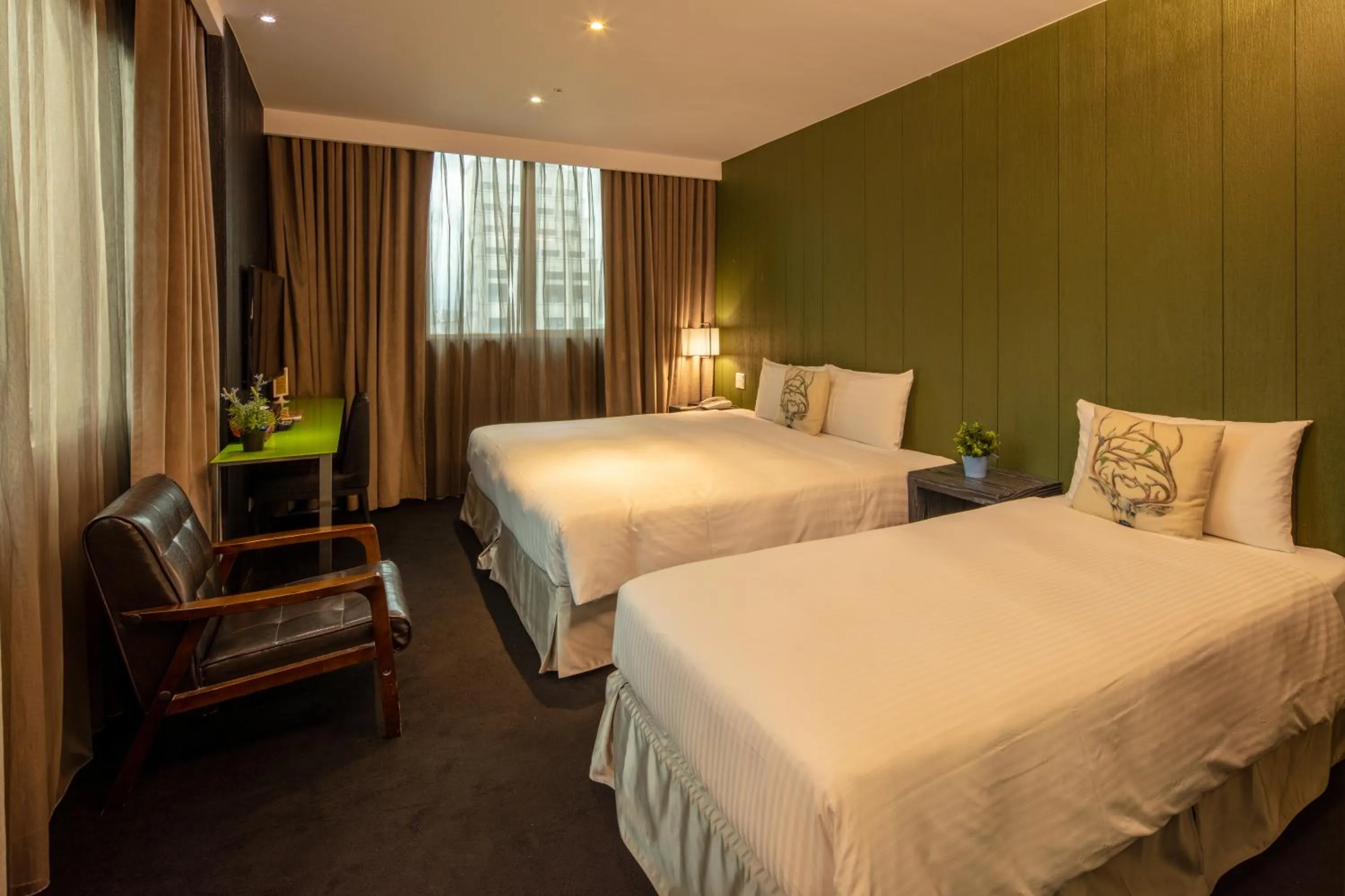 On site, Bed in Finders Hotel-Fu Qian