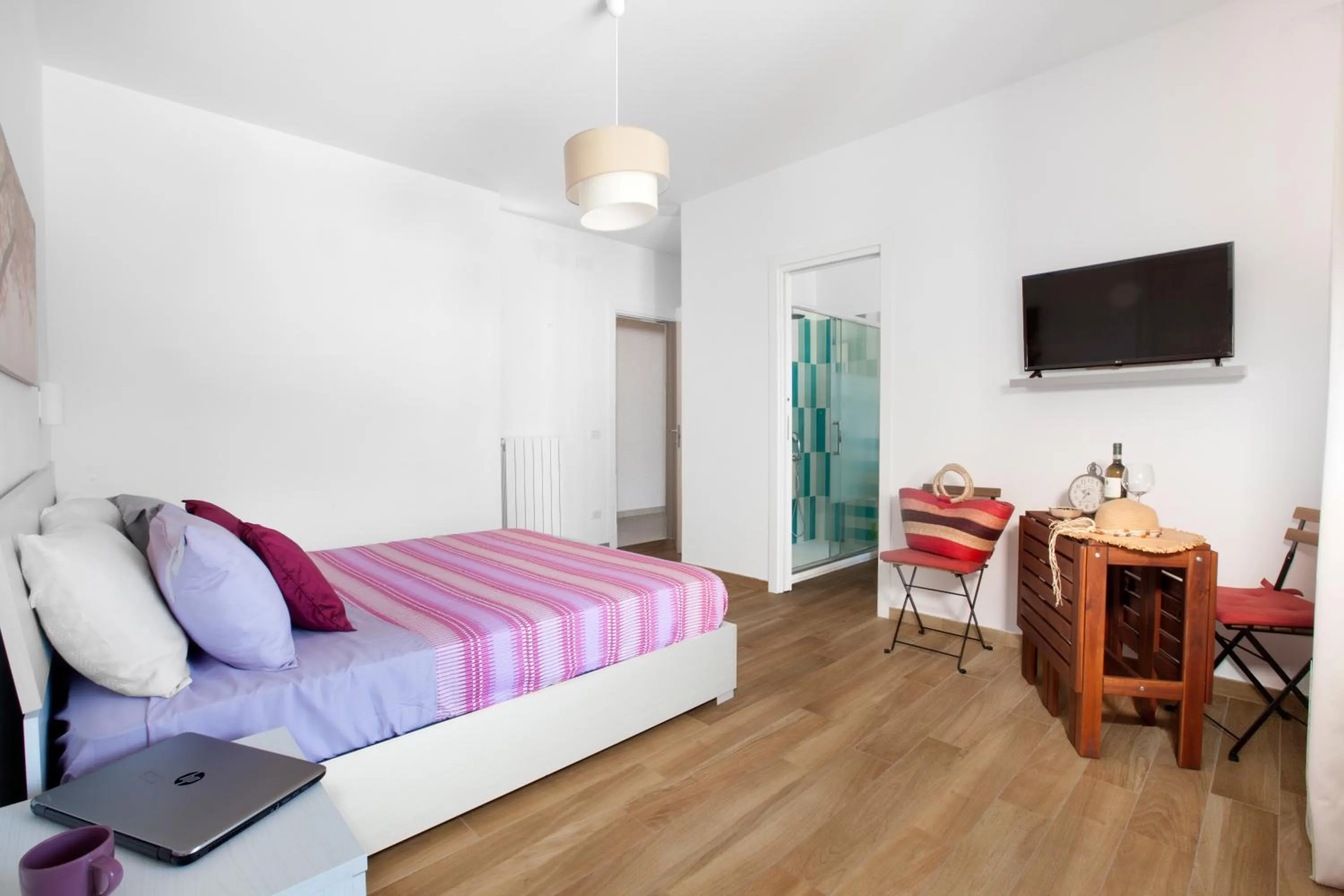 Bedroom, Bed in Estate4home - SOFIA FLORA