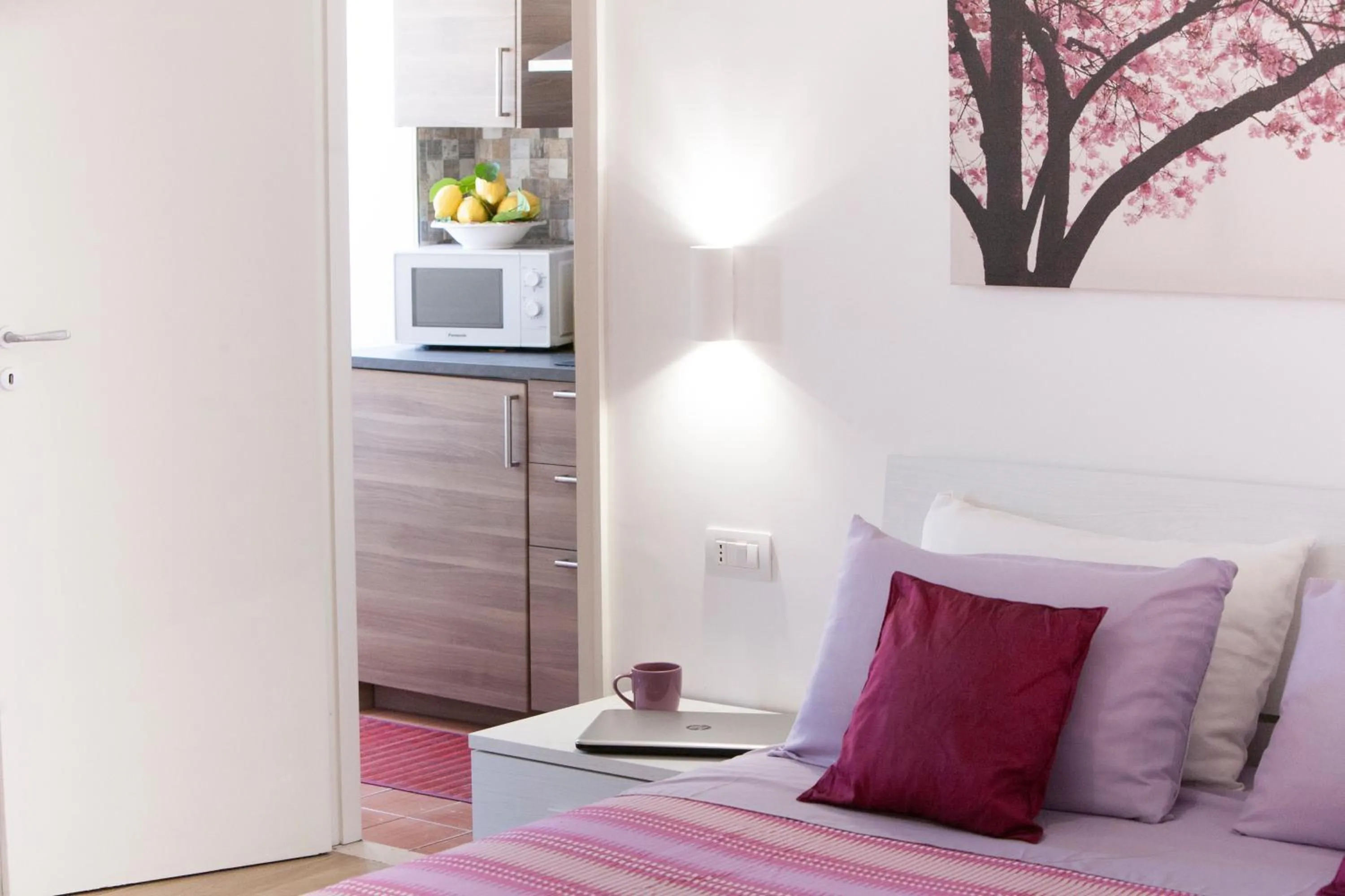 Bedroom, Bed in Estate4home - SOFIA FLORA