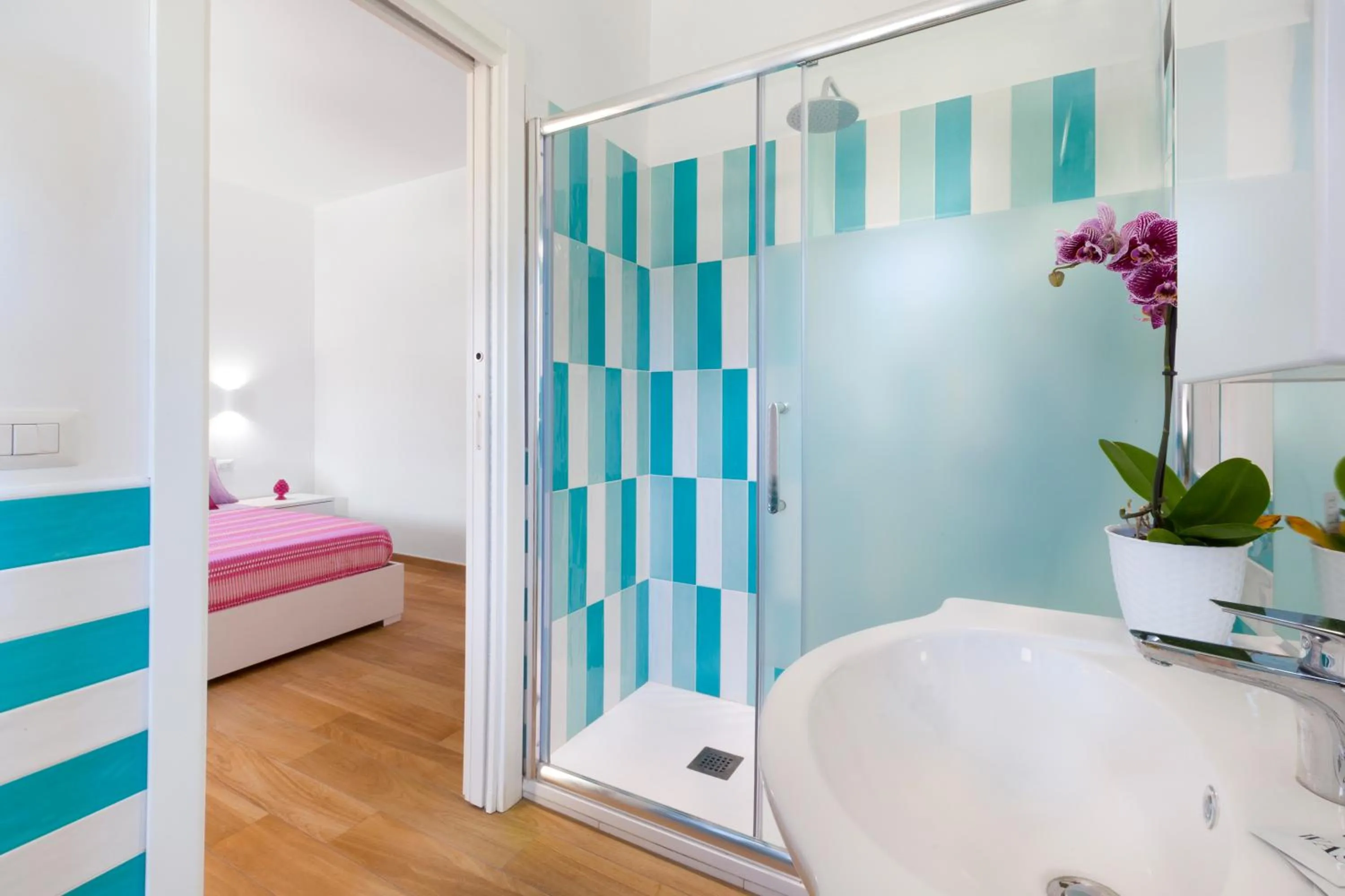 Bathroom, Bed in Estate4home - SOFIA FLORA