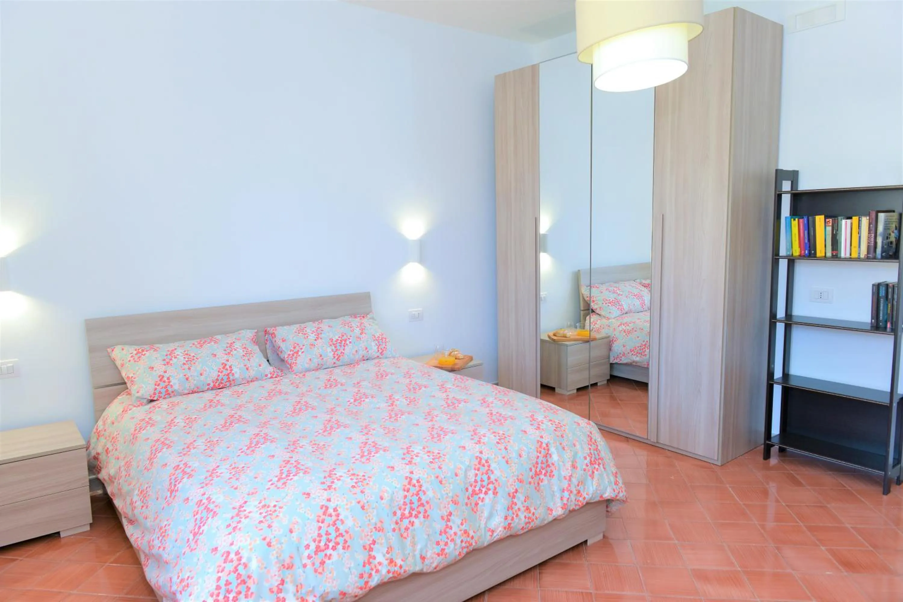 Bed in Estate4home - SOFIA FLORA