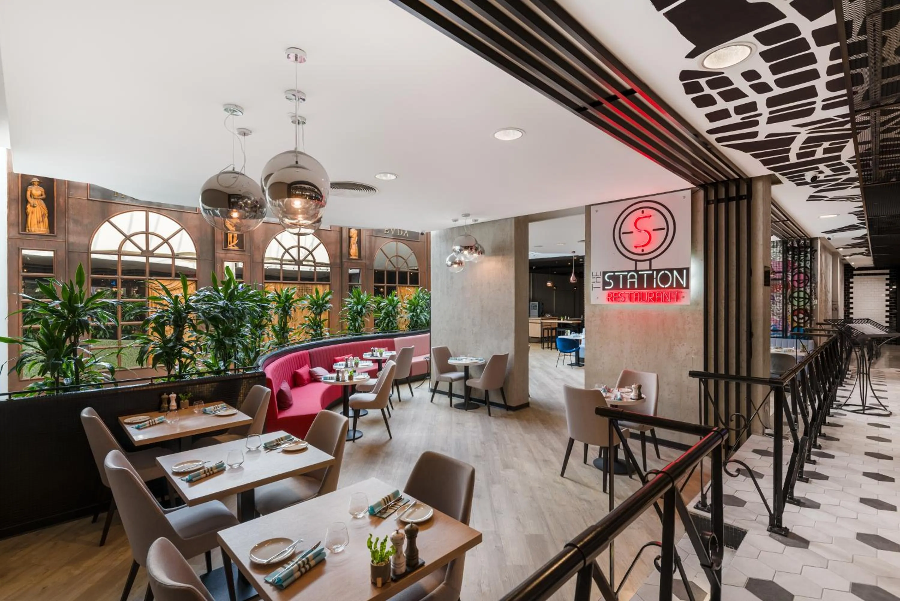 Restaurant/places to eat in Mercure Budapest Castle Hill