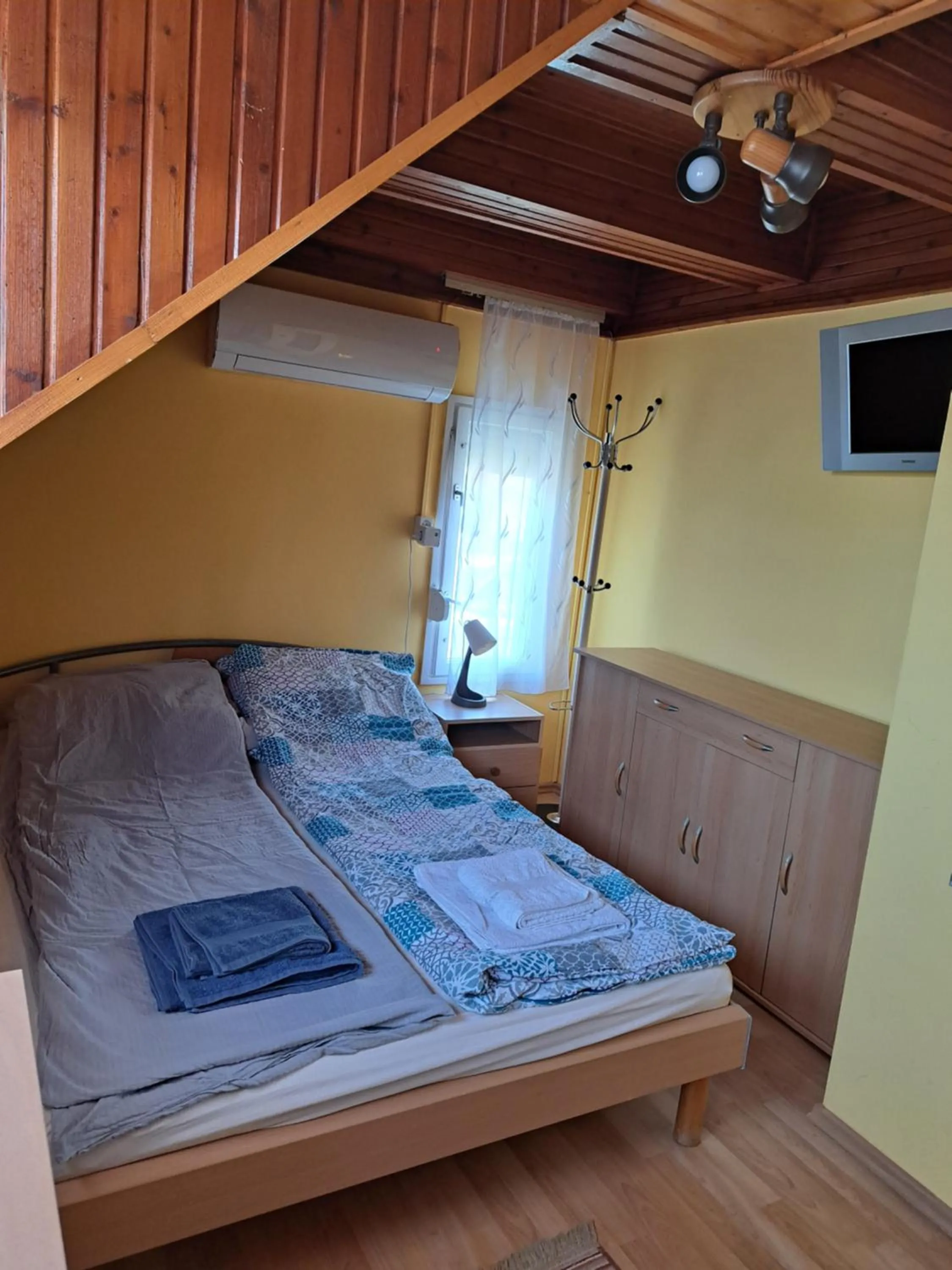 Bedroom, Bed in Pink Tulip Apartment House