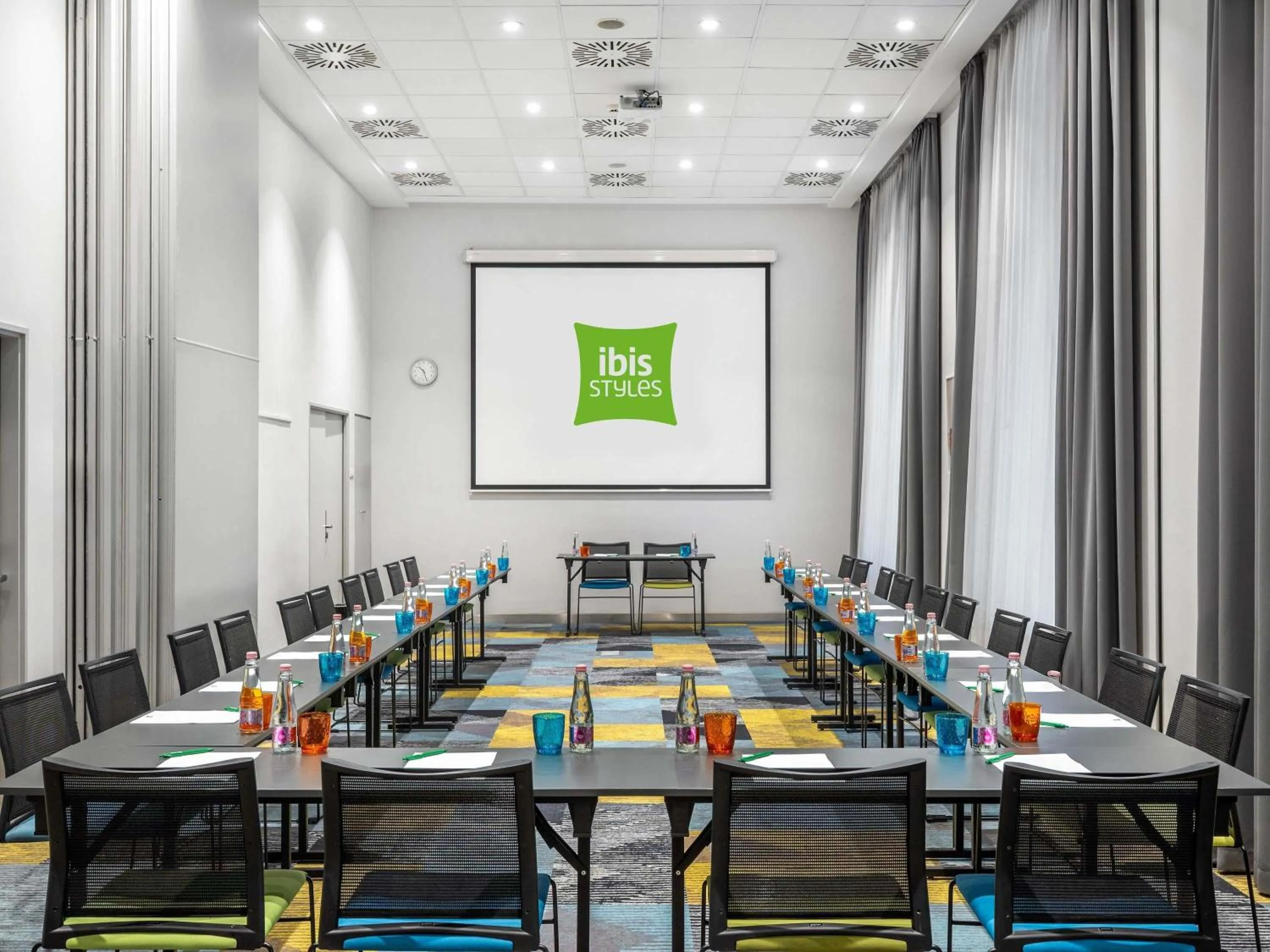 Meeting/conference room in Ibis Styles Budapest Center