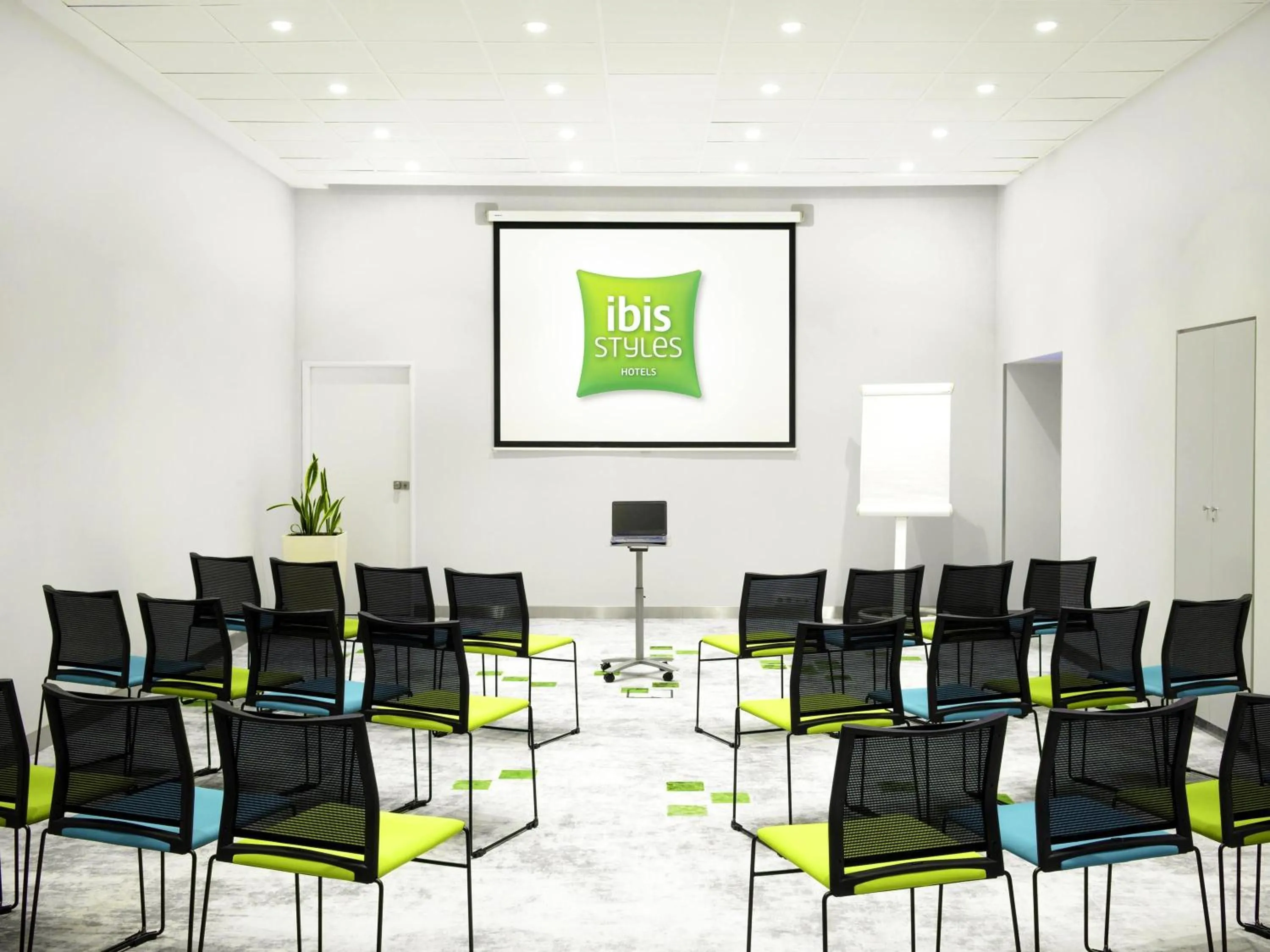 Meeting/conference room in Ibis Styles Budapest Center