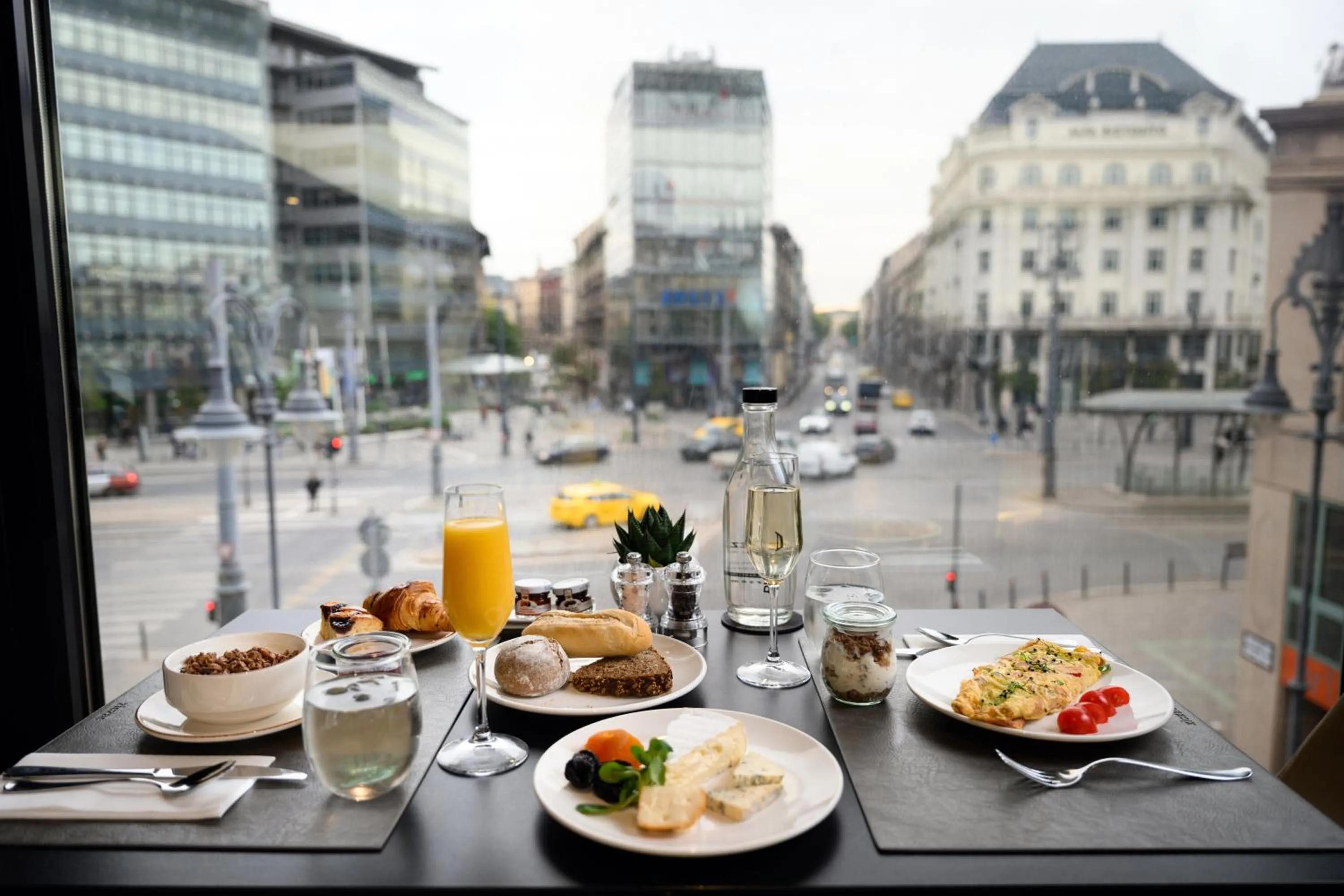Buffet breakfast in Mercure Budapest Korona