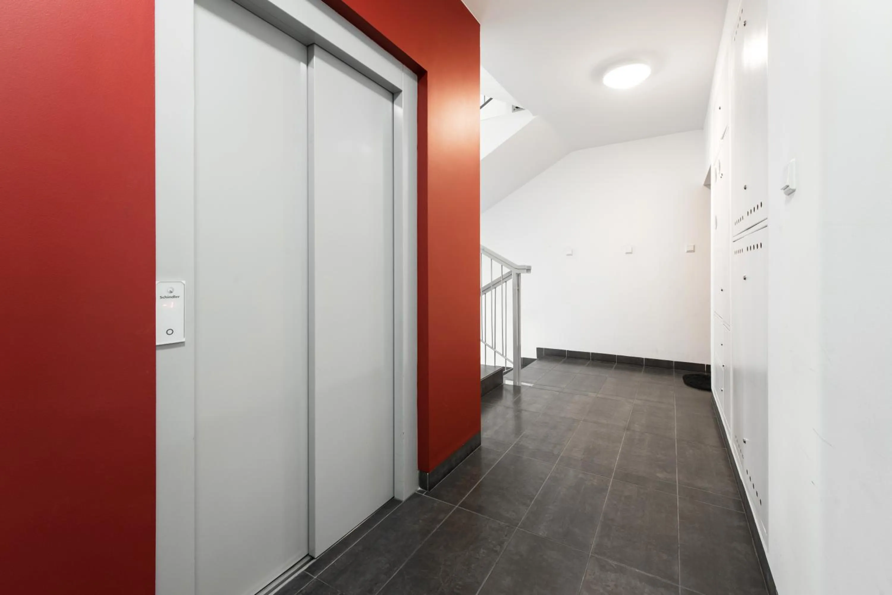 wardrobe in SuperApart Chełmska 9 - Blisko Olinek i WFDIF