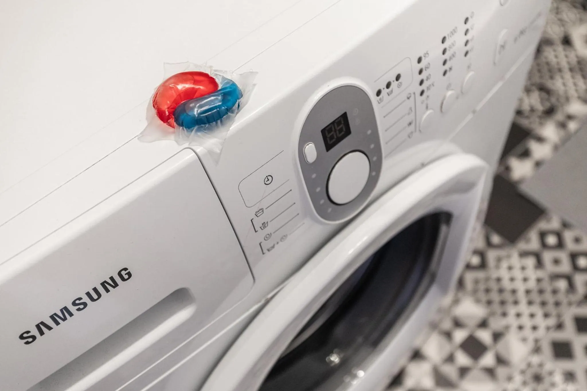 washing machine in SuperApart Chełmska 9 - Blisko Olinek i WFDIF