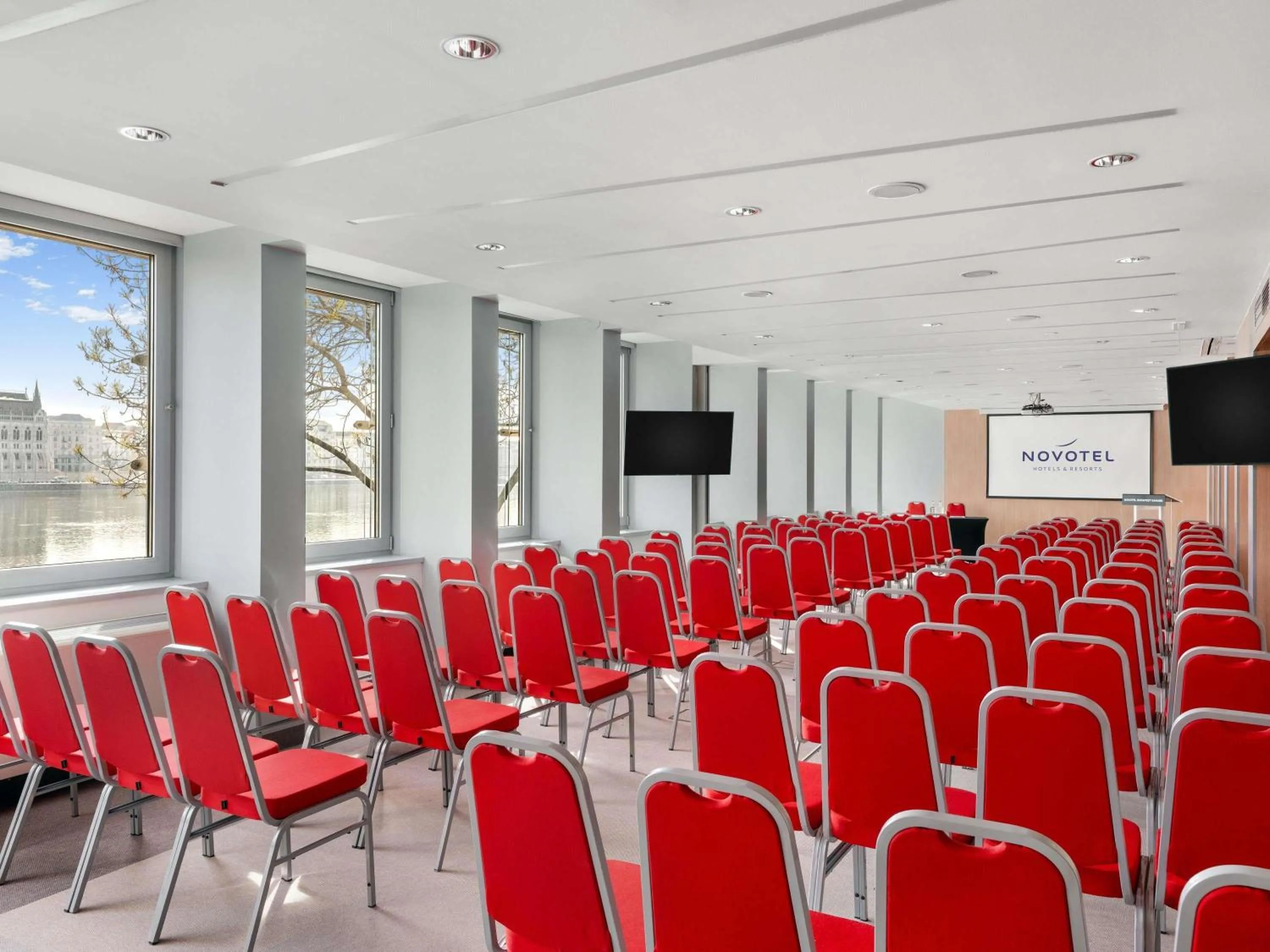 Meeting/conference room in Novotel Budapest Danube