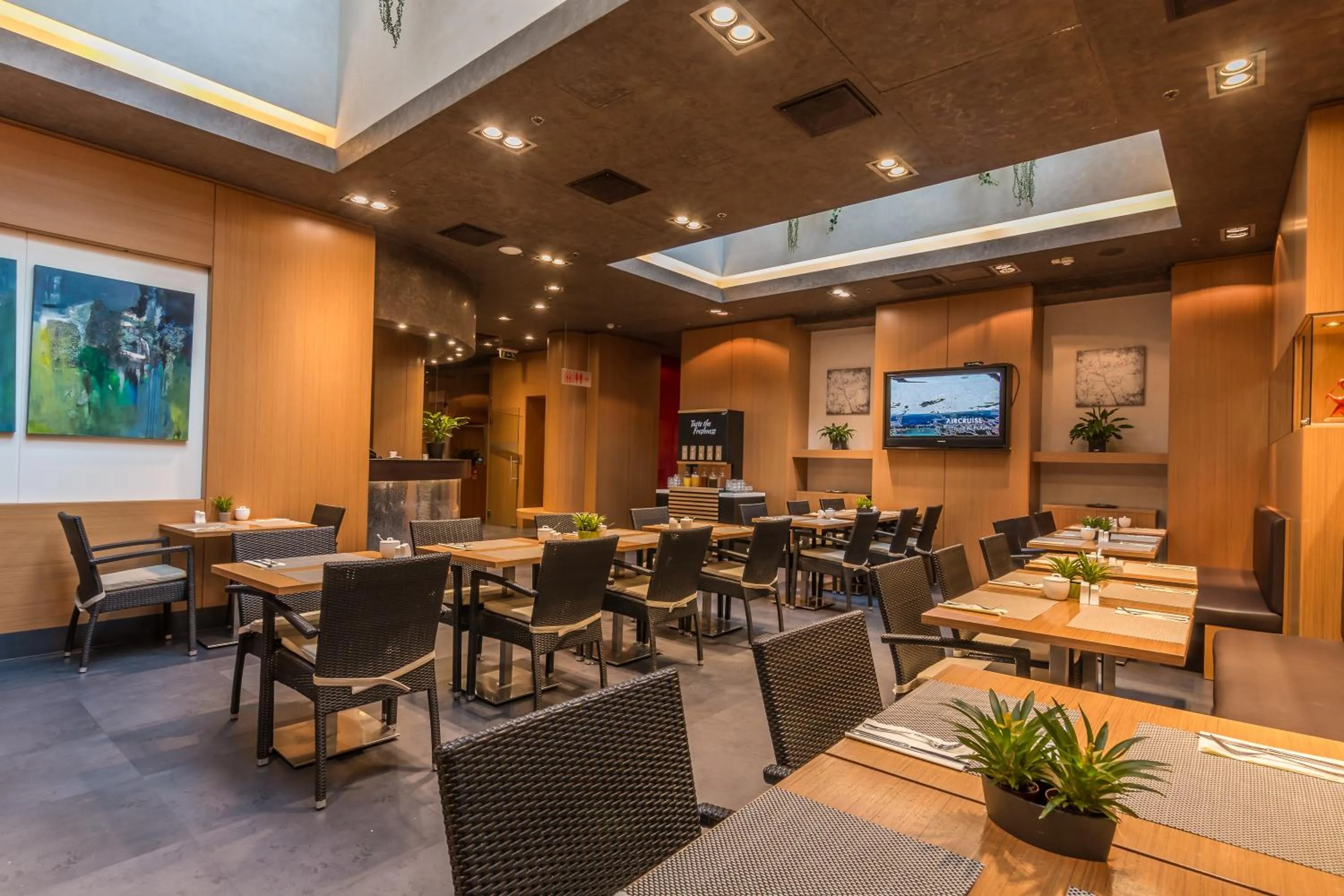 Buffet breakfast in Hotel Museum Budapest