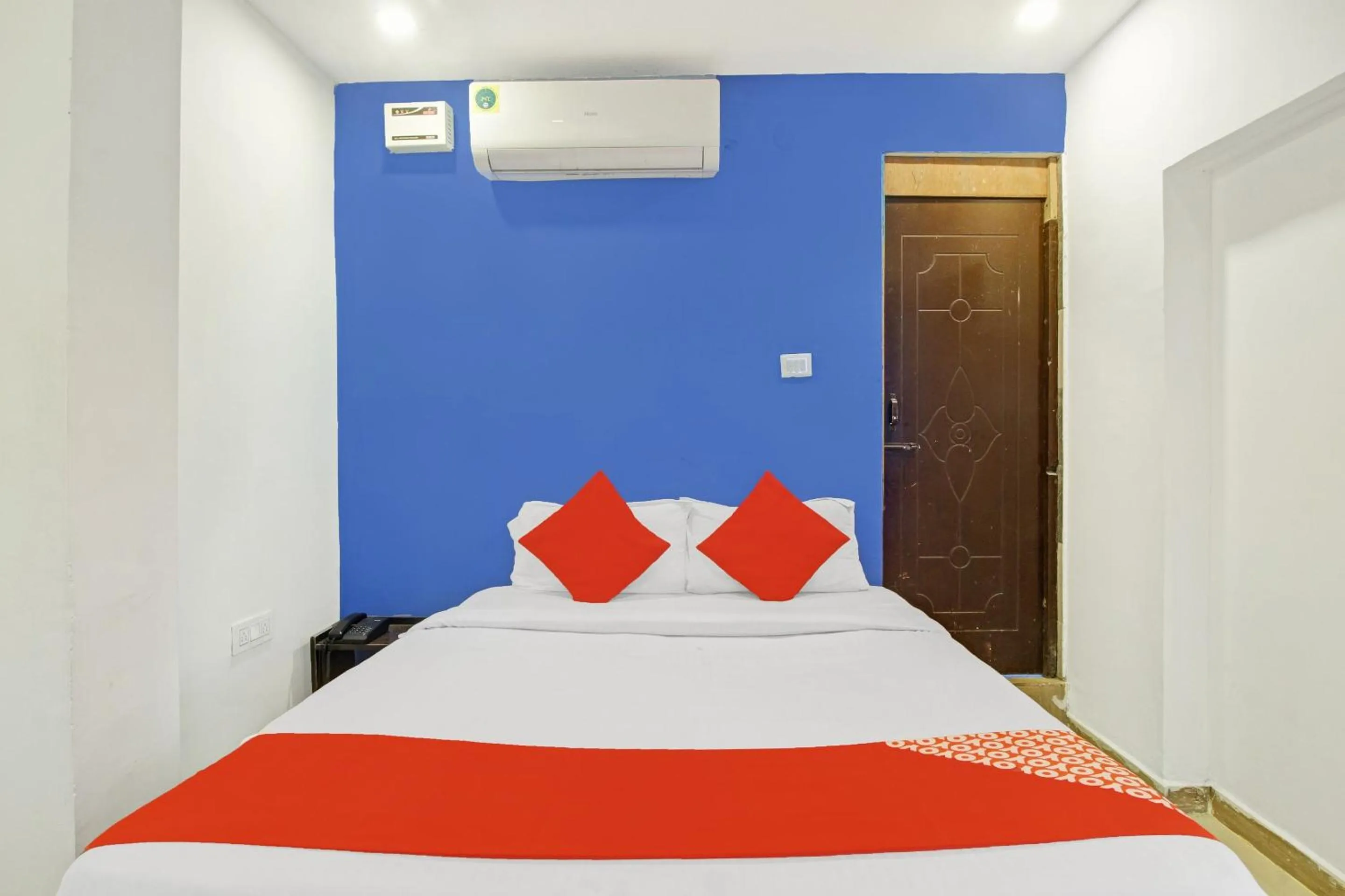 Bedroom, Bed in Hotel O A Delight Residency