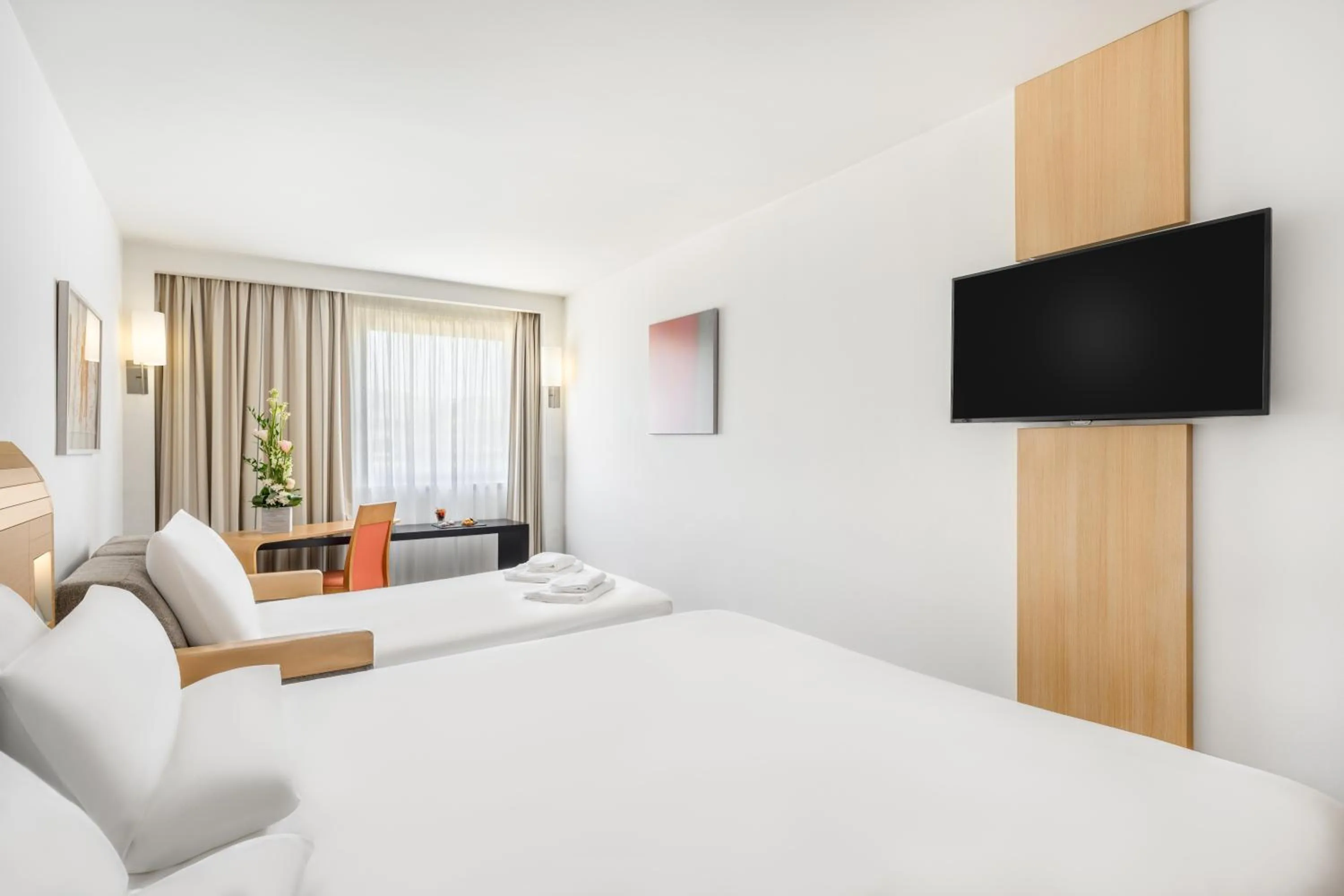 Bed in Novotel Budapest City