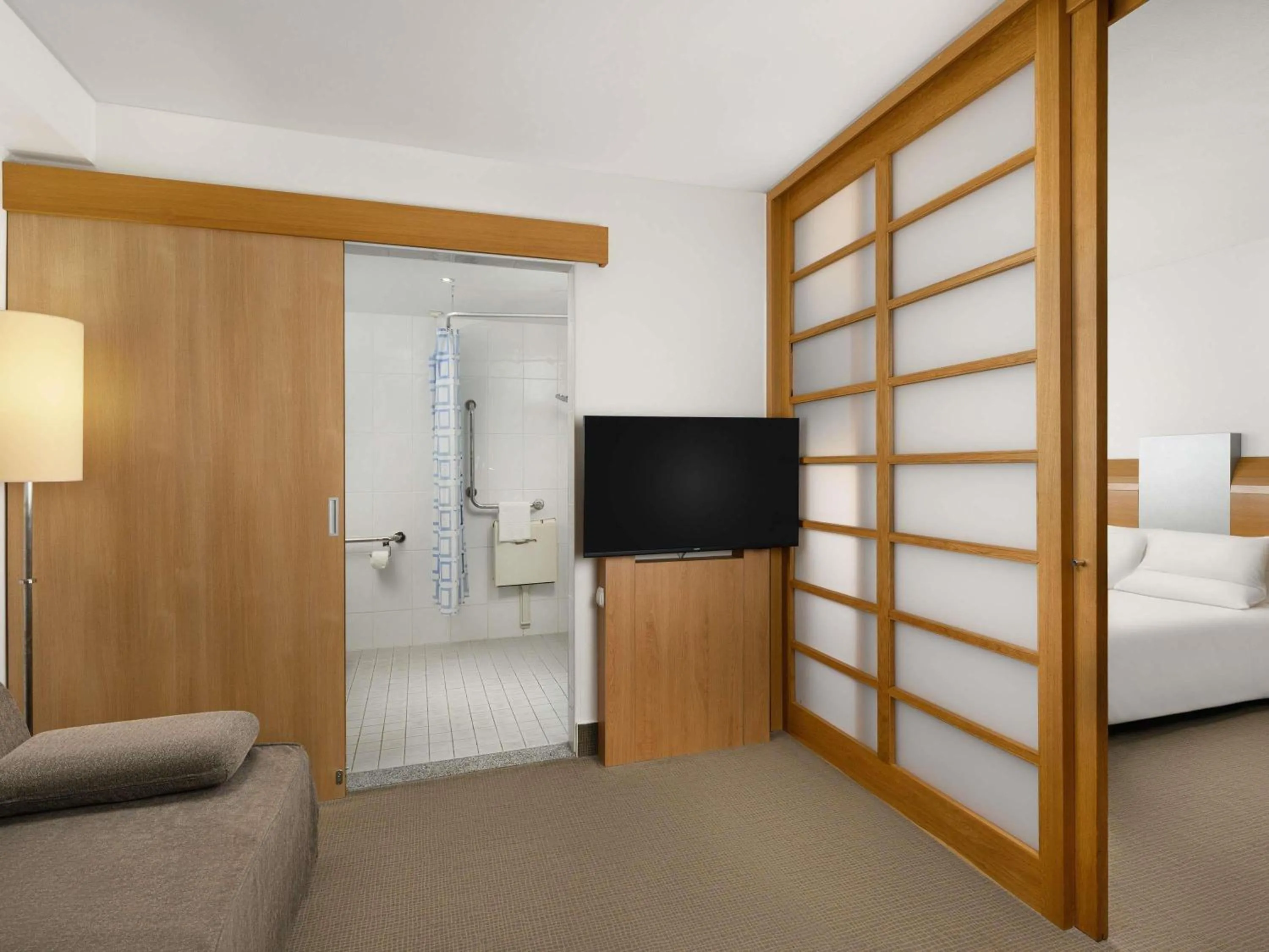 Bedroom, Bed in Novotel Budapest City