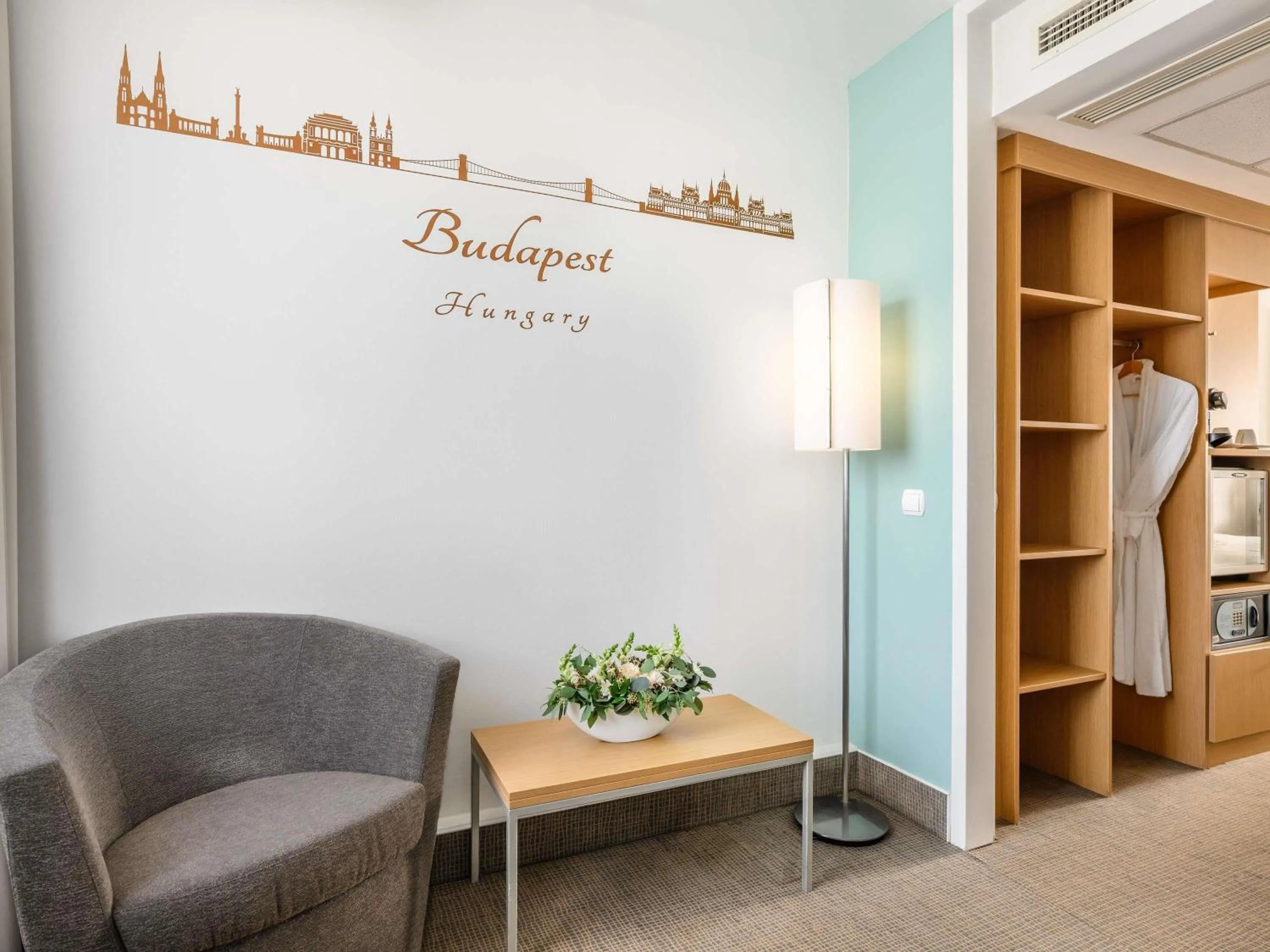 Bedroom in Novotel Budapest City