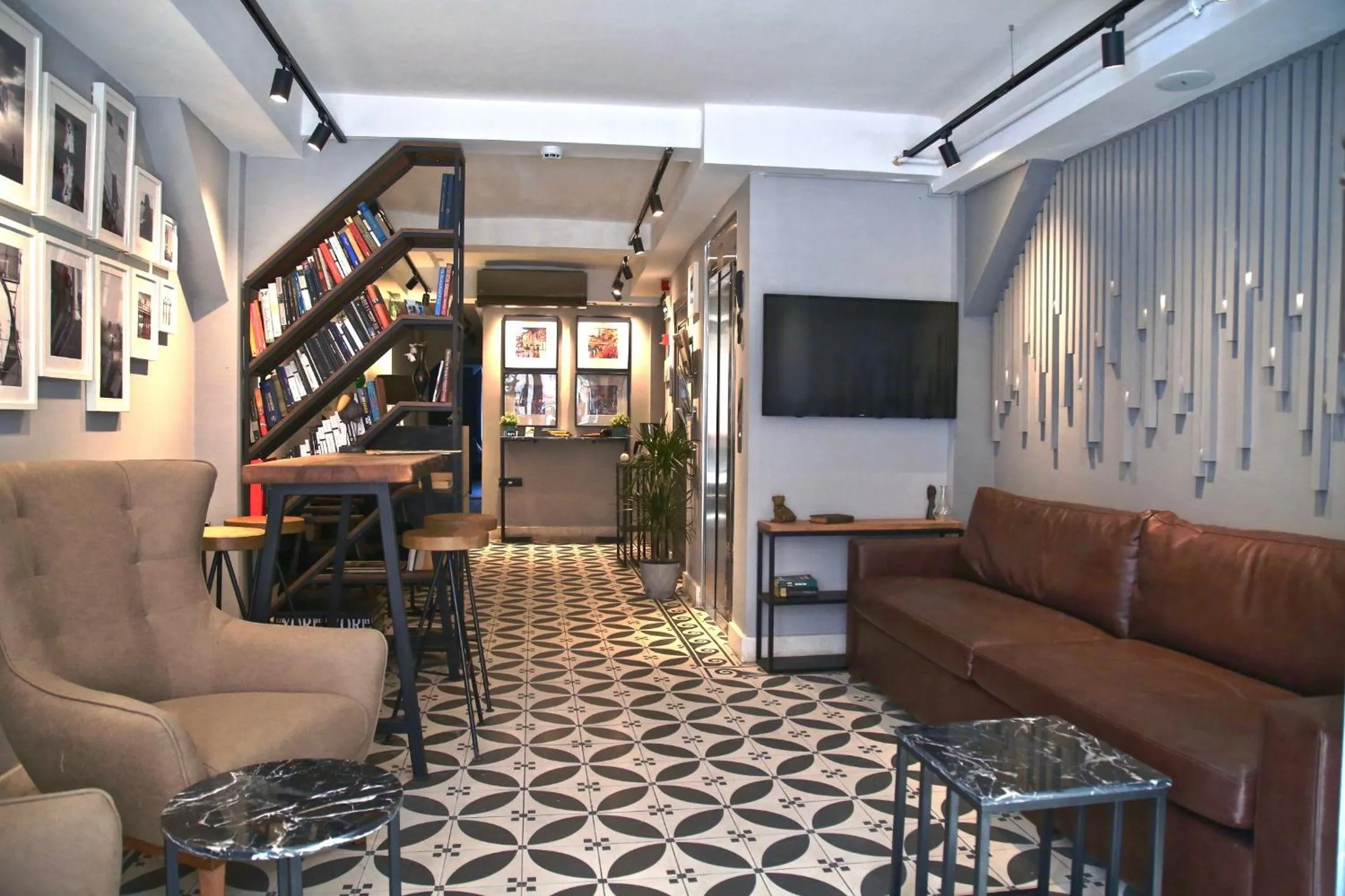 Property building in HOTEL BRONTE