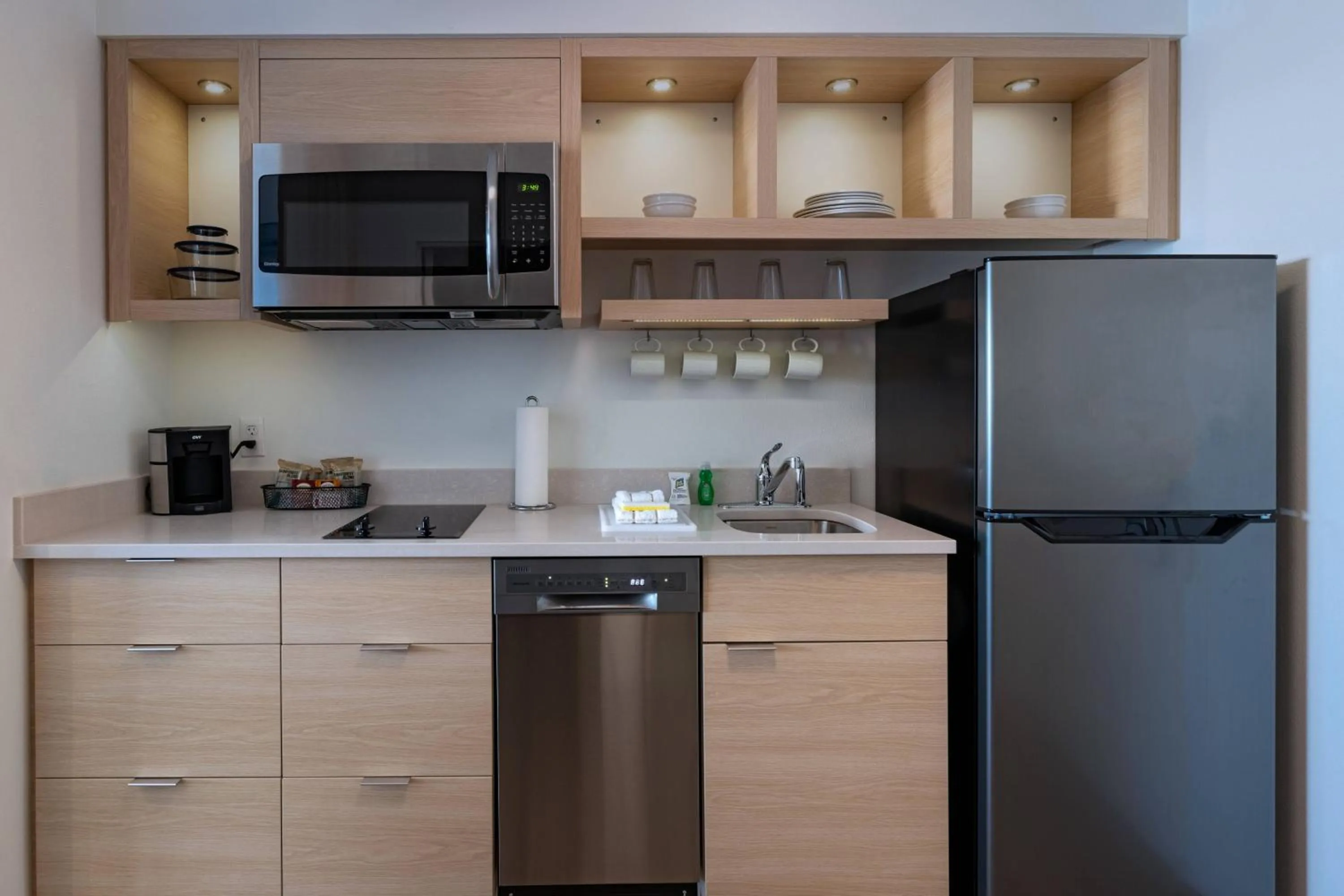 Kitchen or kitchenette in TownePlace Suites by Marriott Brentwood
