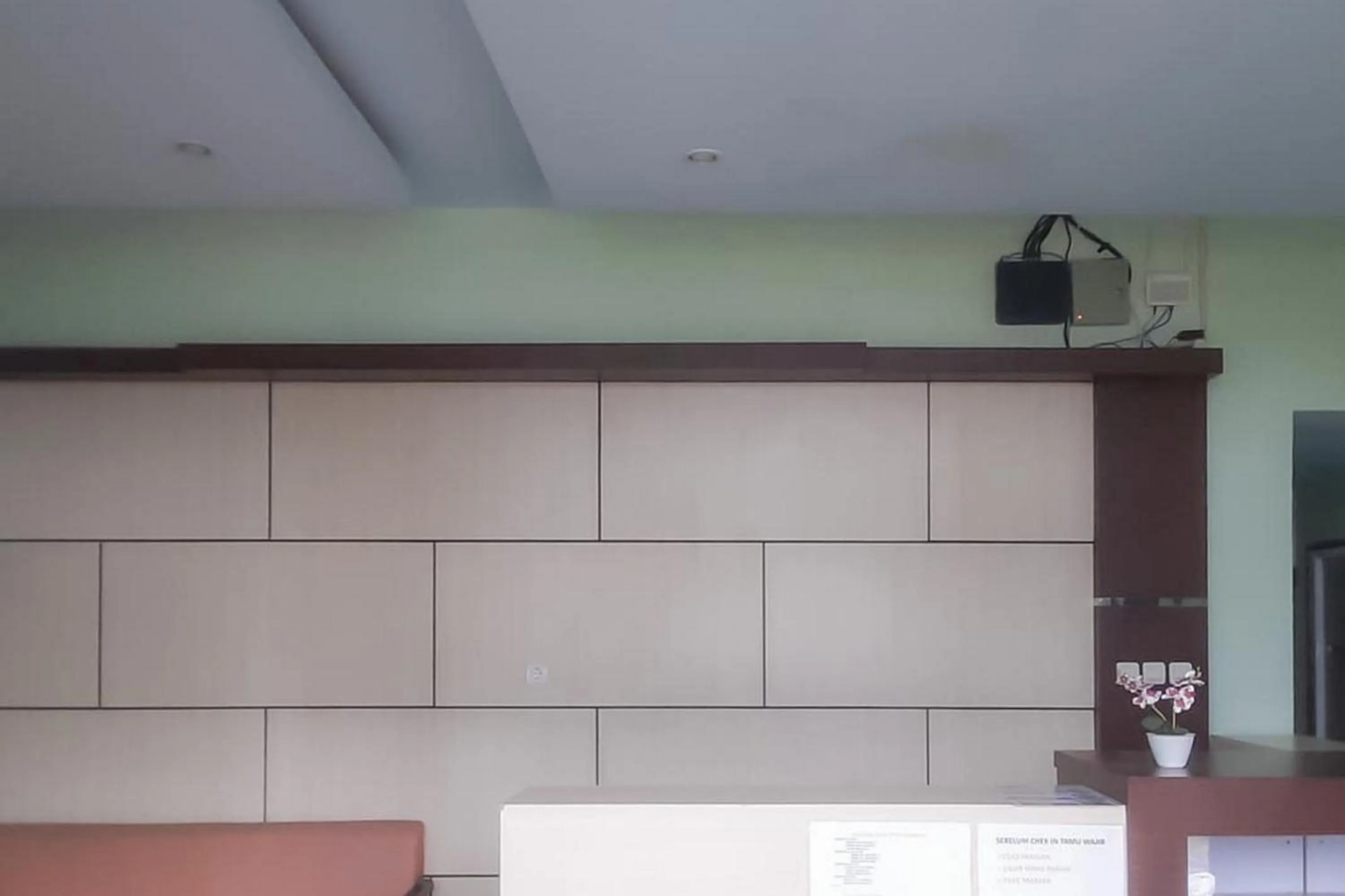 Lobby or reception in Guest House Anak Raja Pangkalan Bun Syariah Mitra RedDoorz