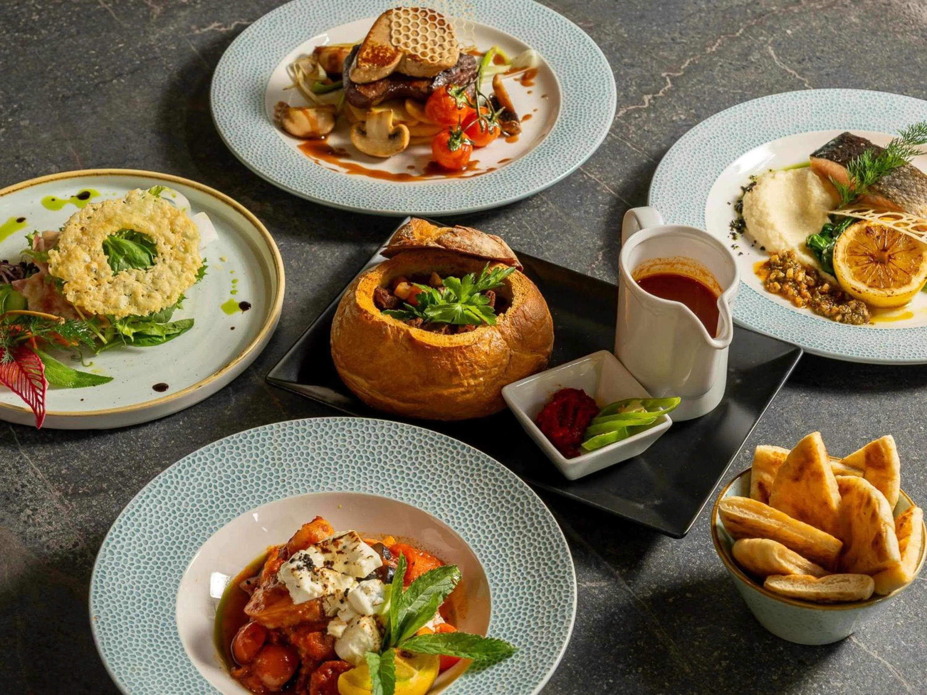 Restaurant/places to eat in Mövenpick Hotel Budapest Centre