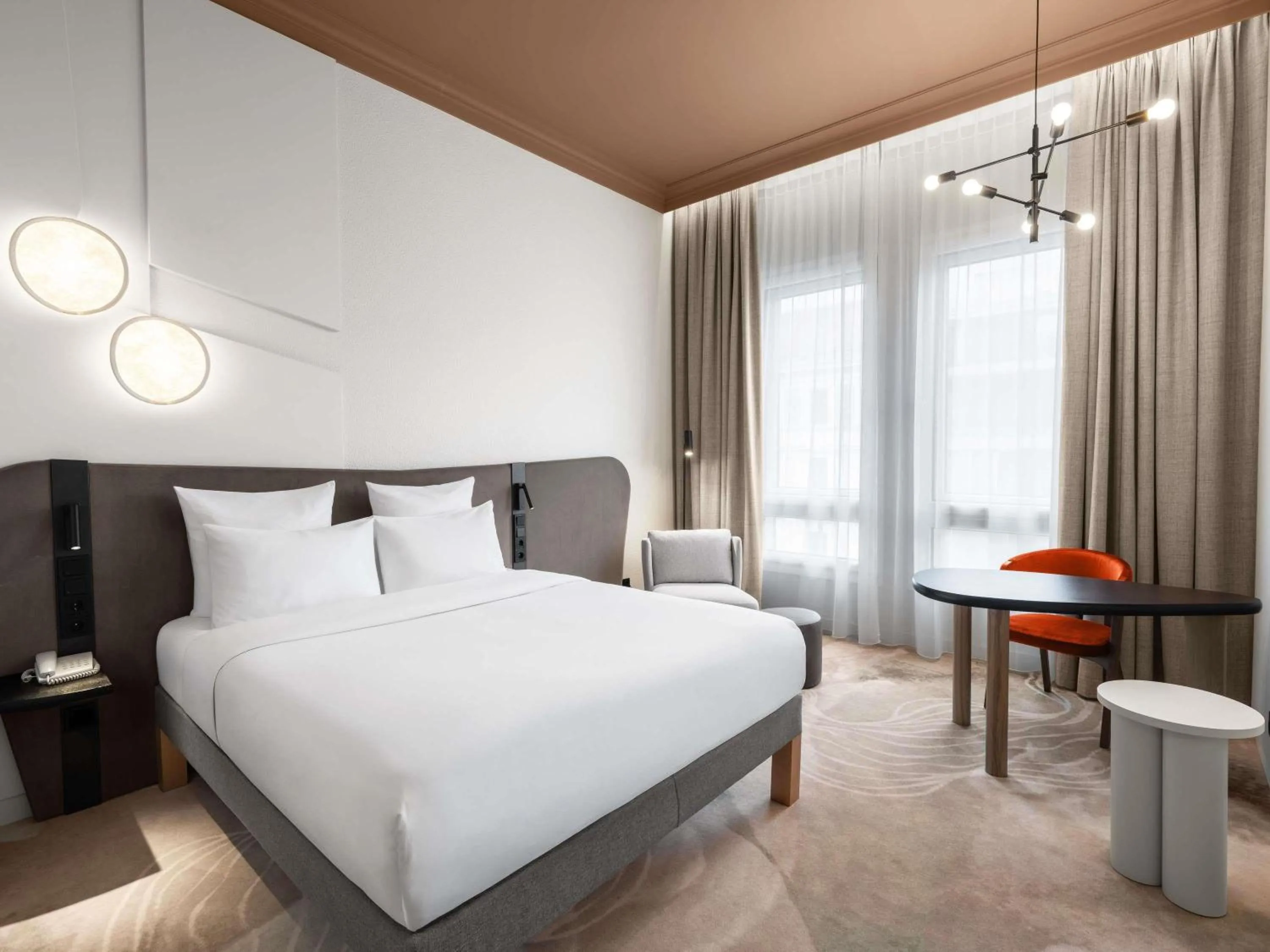 Bedroom, Bed in Mövenpick Hotel Budapest Centre