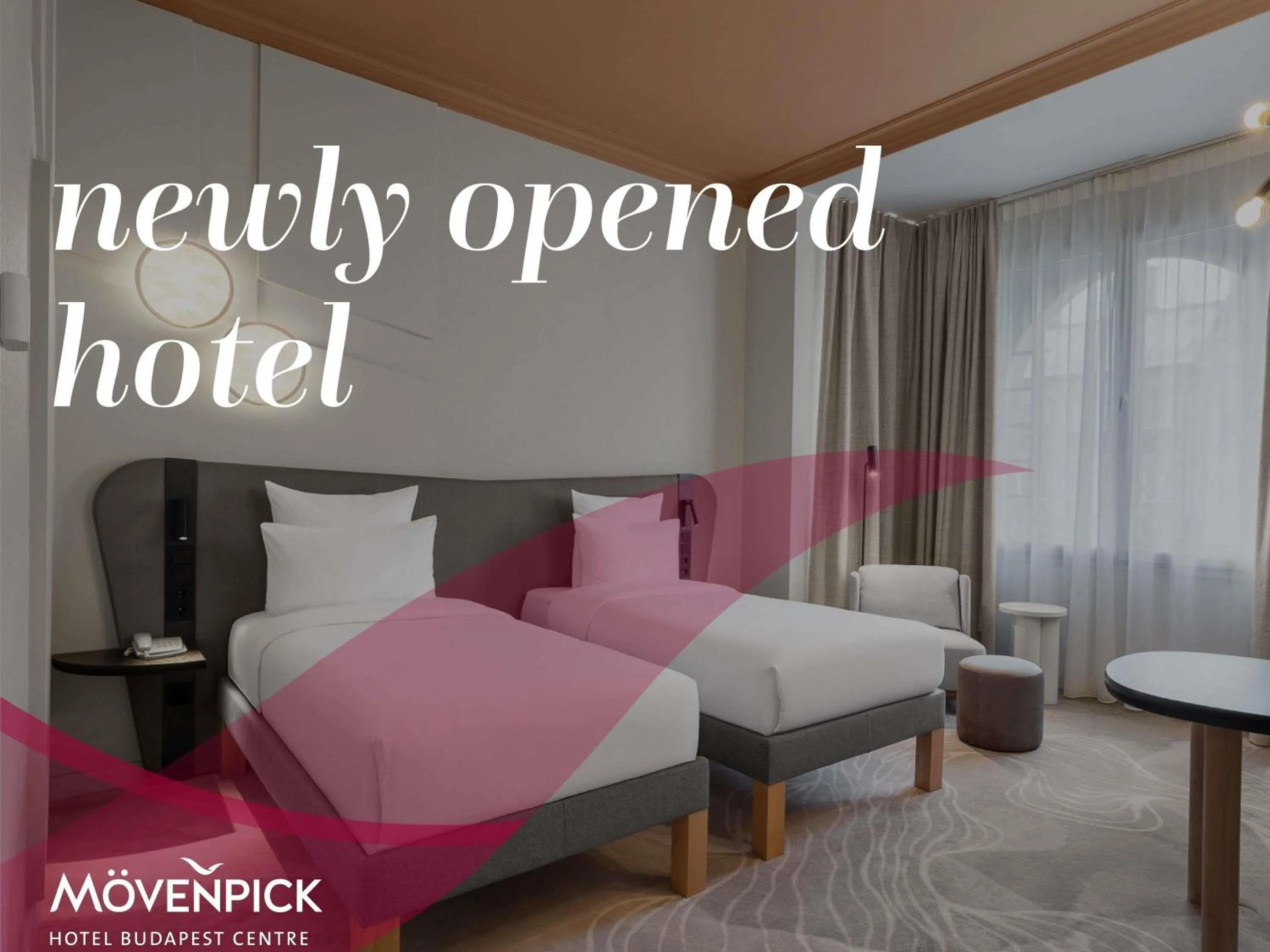 Property building, Bed in Mövenpick Hotel Budapest Centre