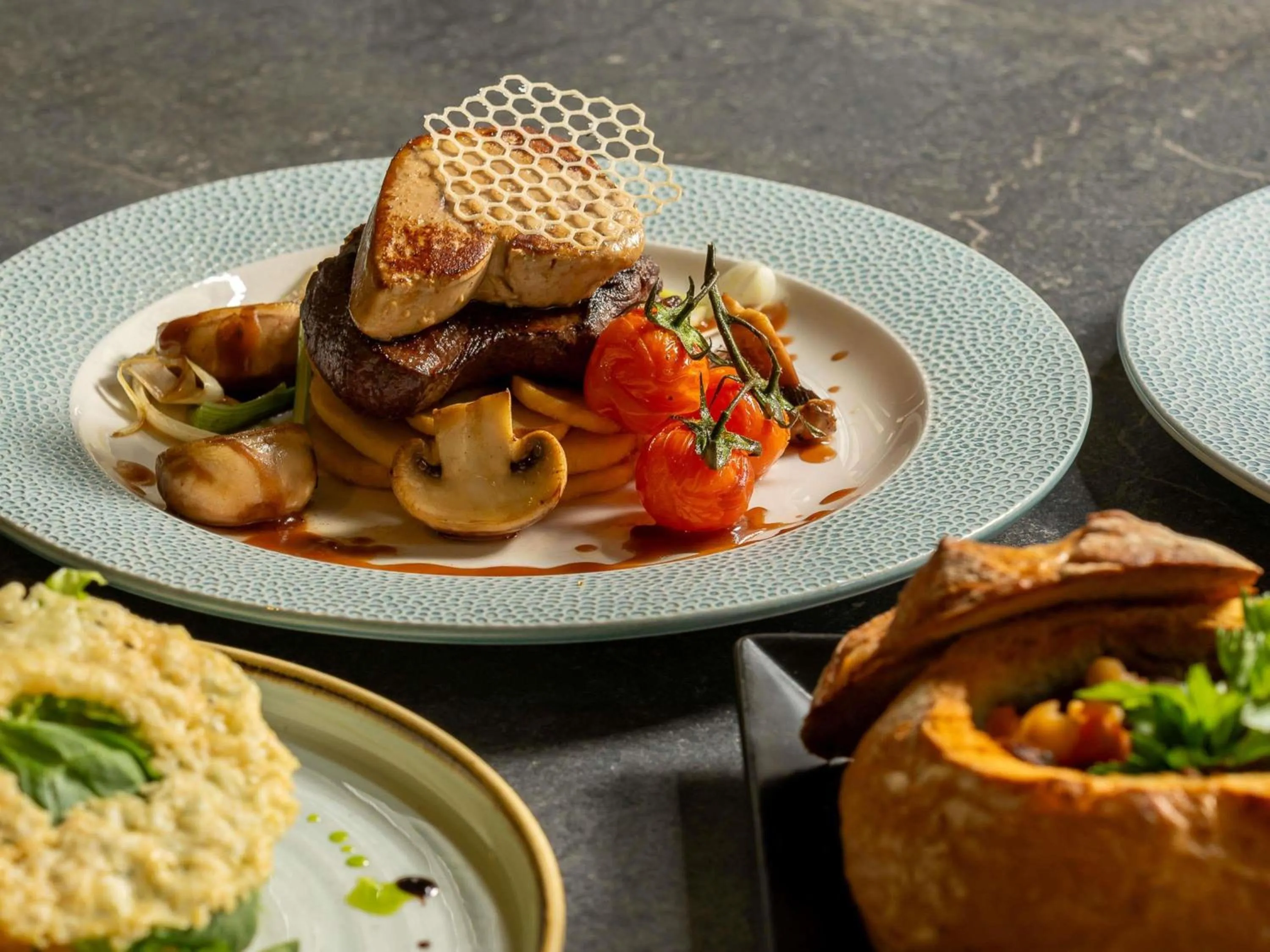 Restaurant/places to eat in Mövenpick Hotel Budapest Centre