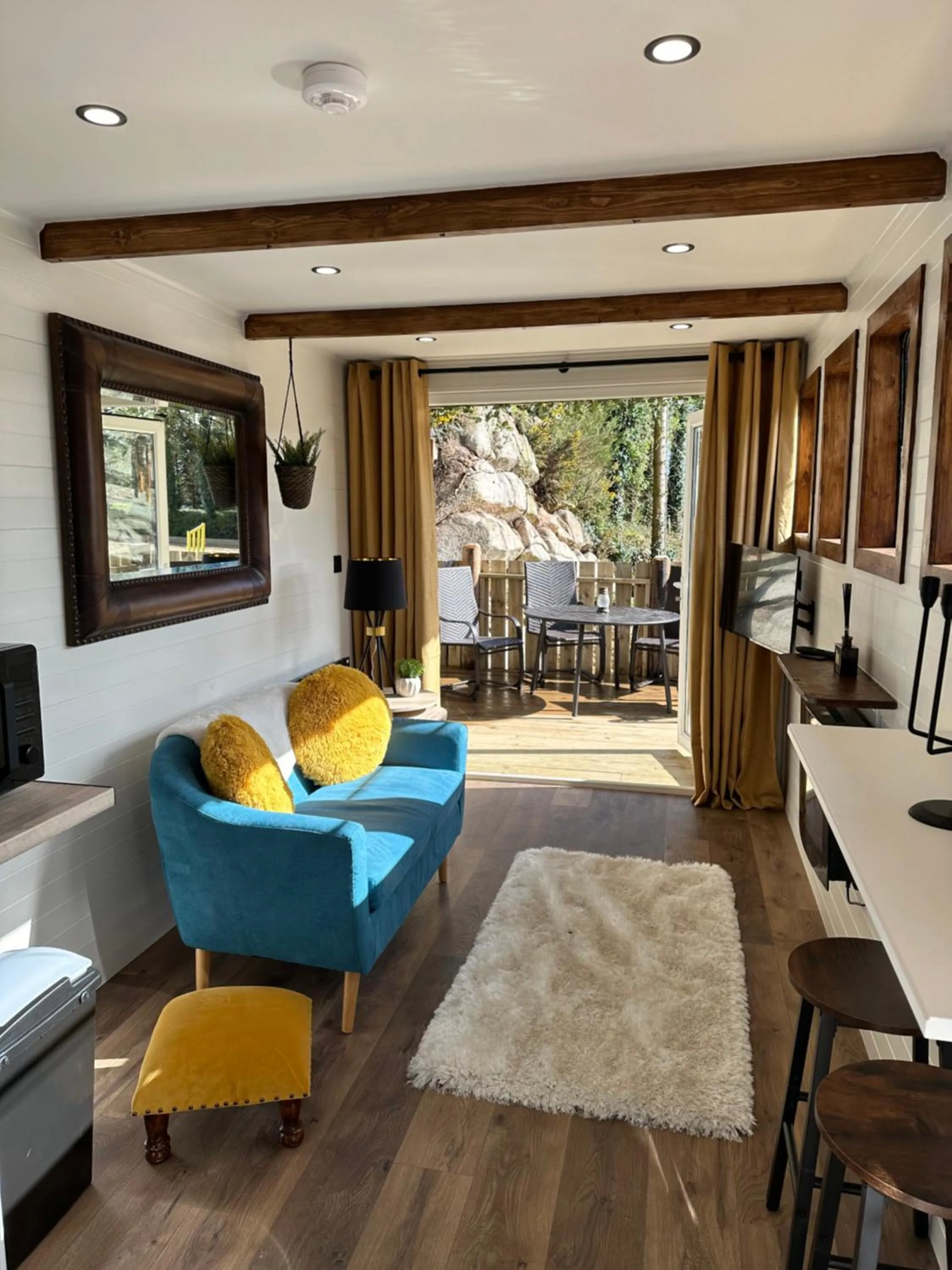 Living room in Greenvale Cabins