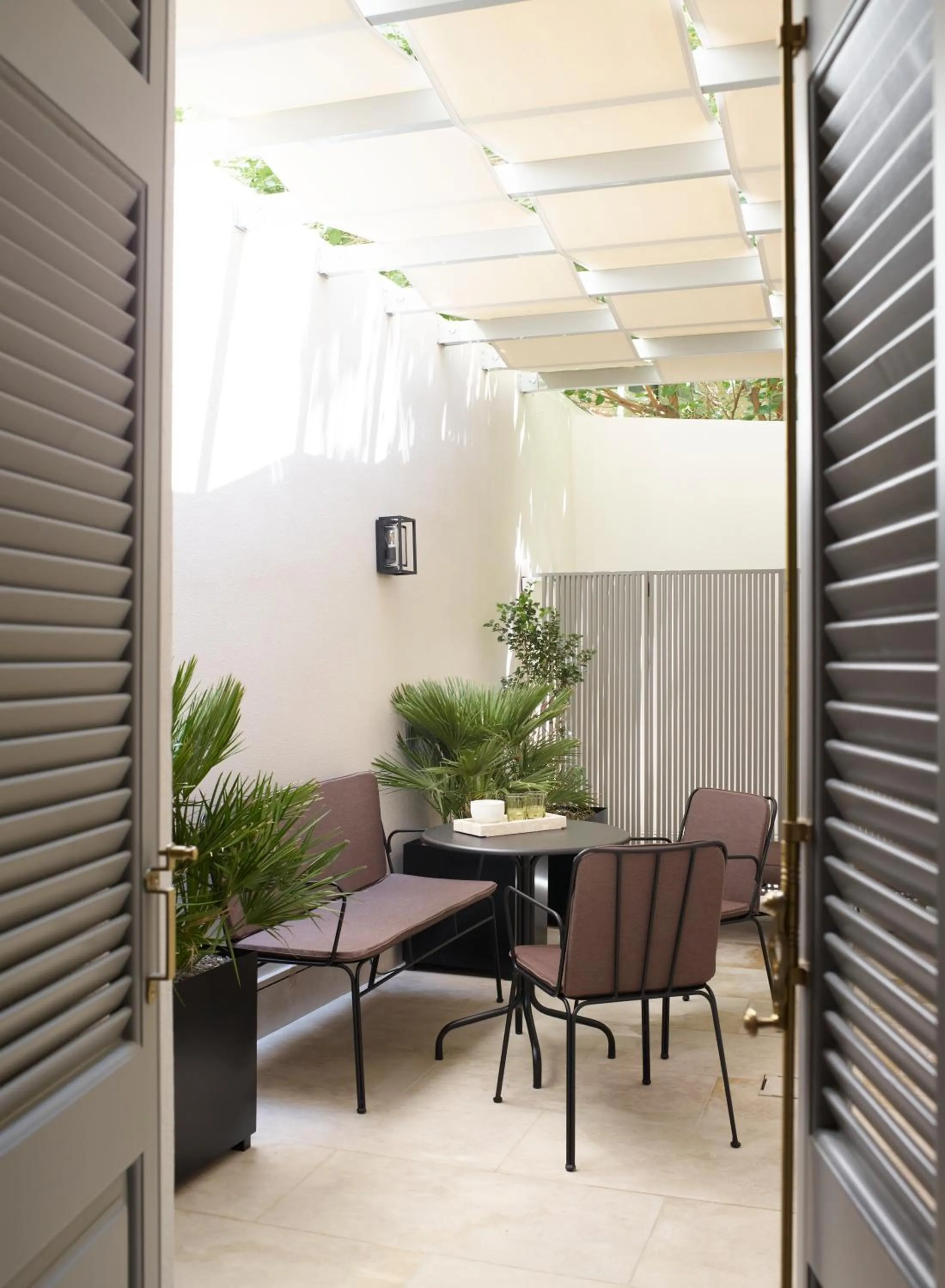 Patio in Kinglin Luxury Living