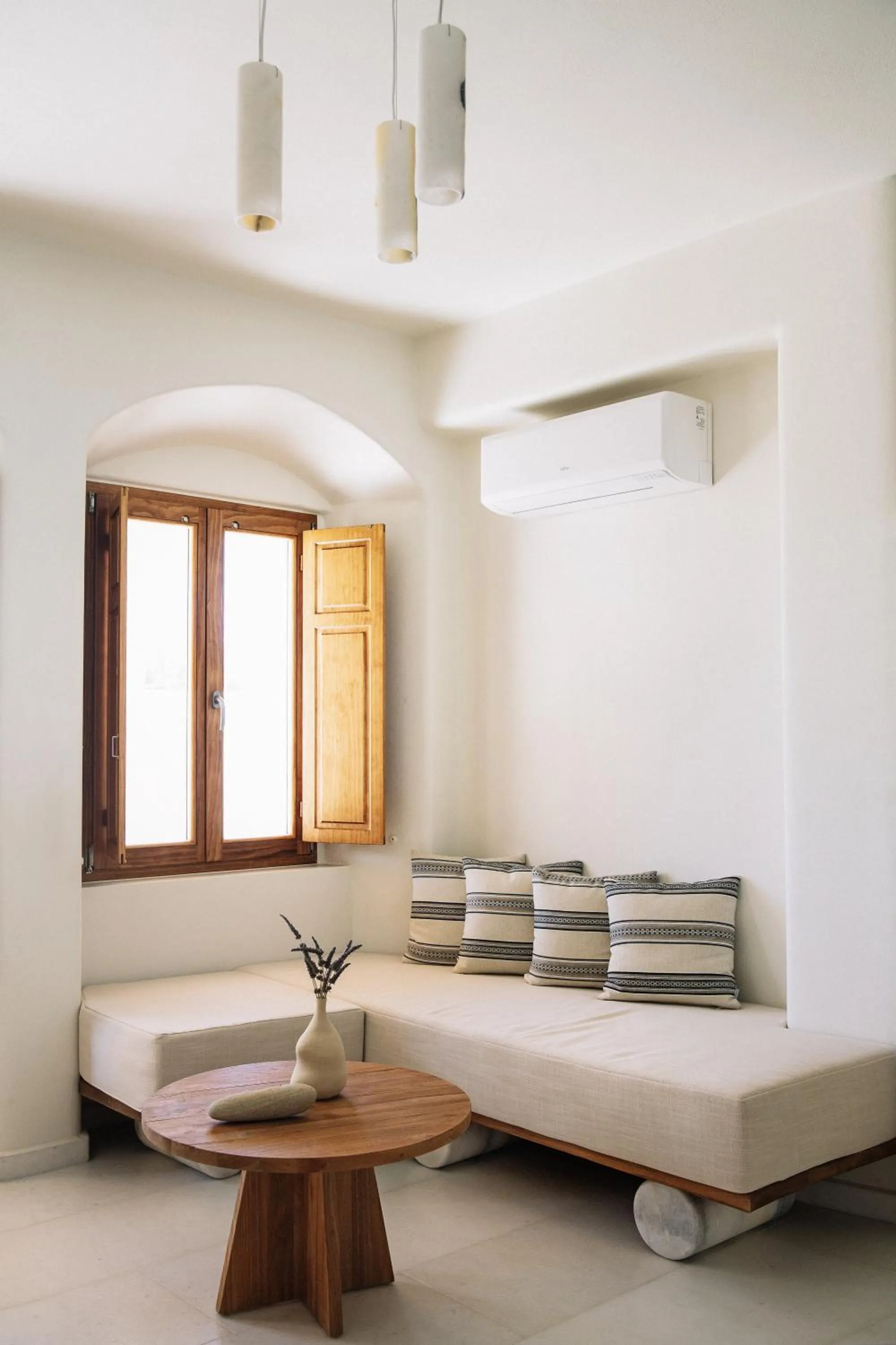 Seating area, Bed in Ammothines Cycladic Suites