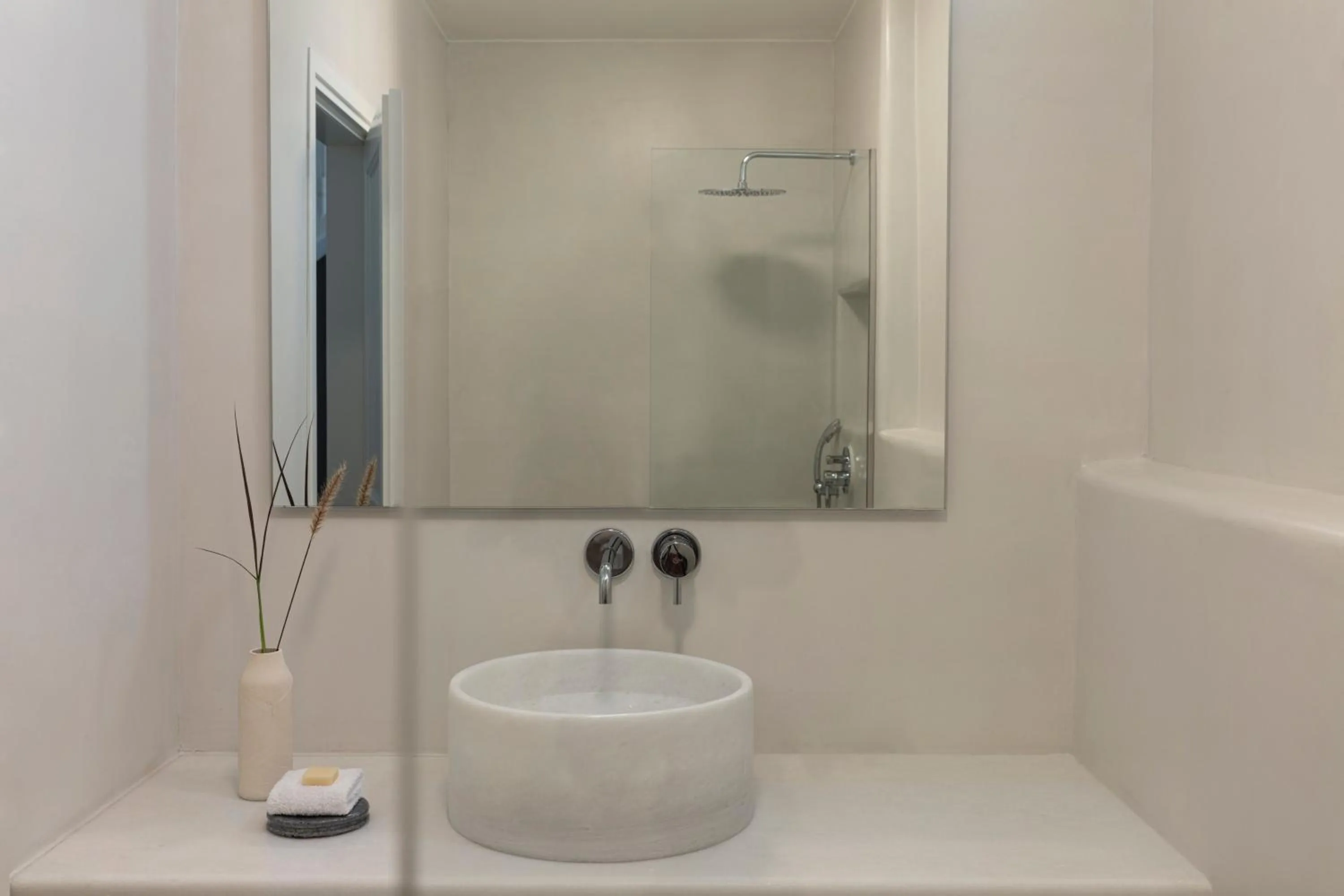 Bathroom in Ammothines Cycladic Suites
