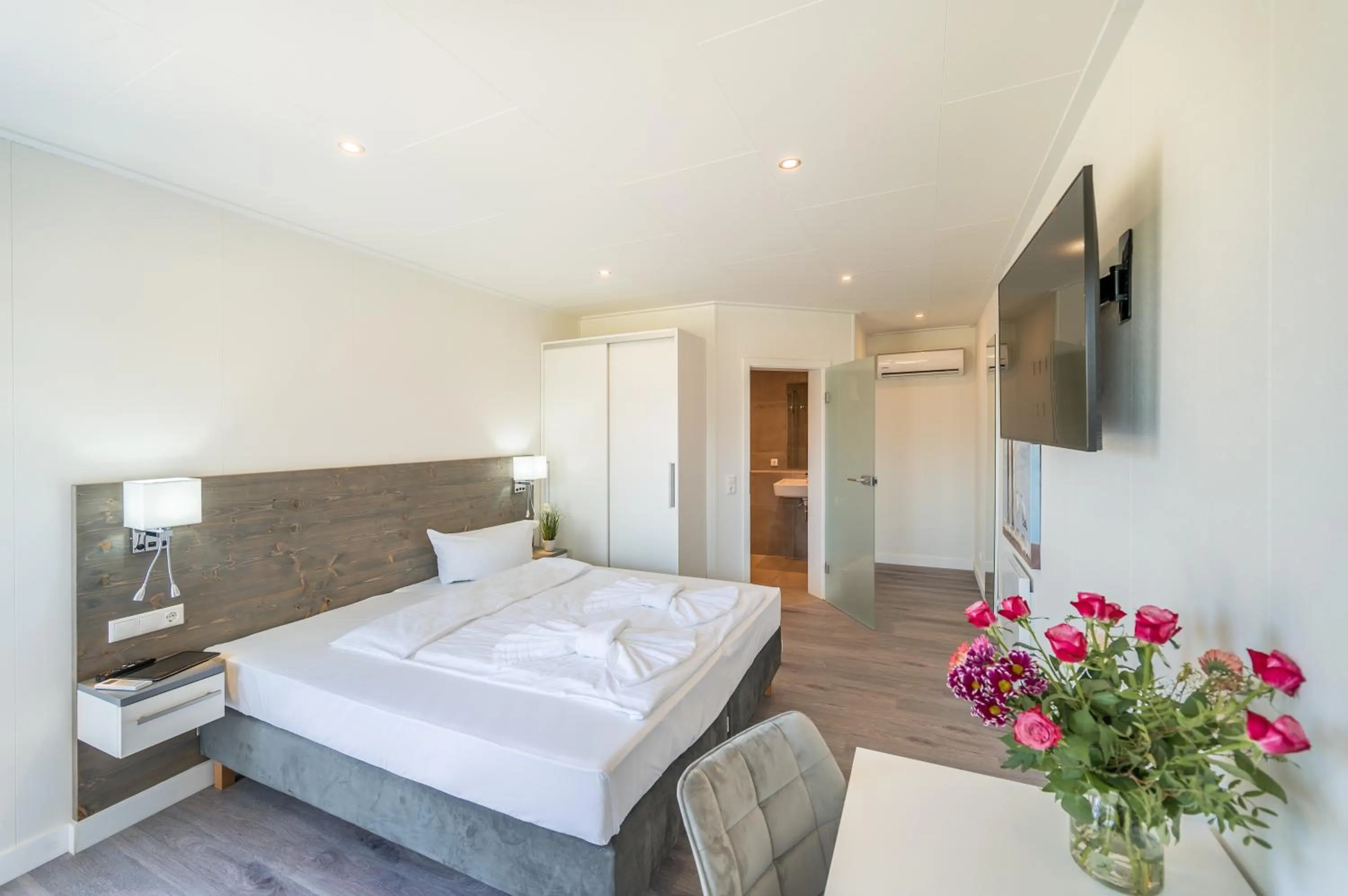 Bed in Marina Martinshafen