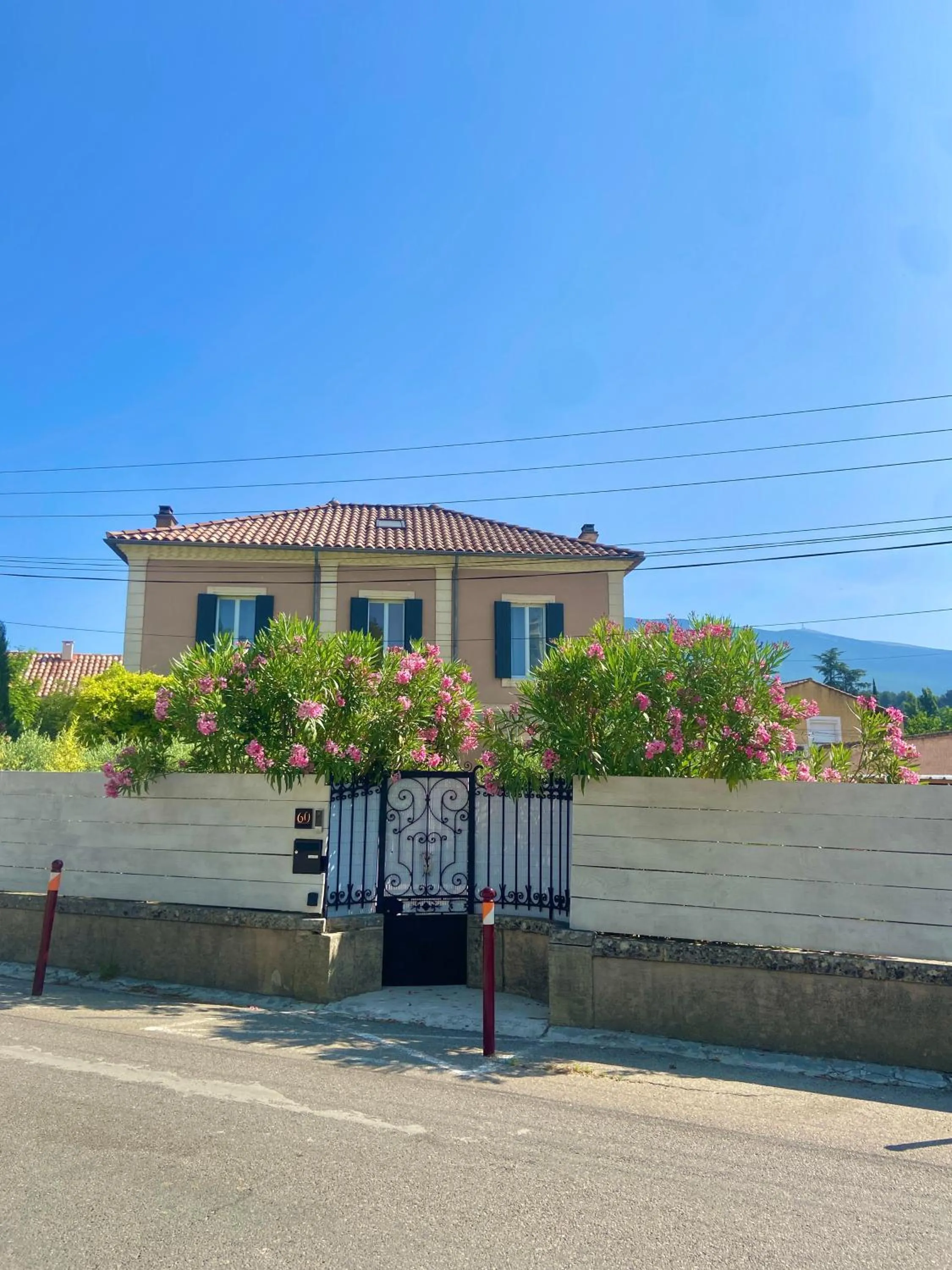 Property building in La maison Gerval