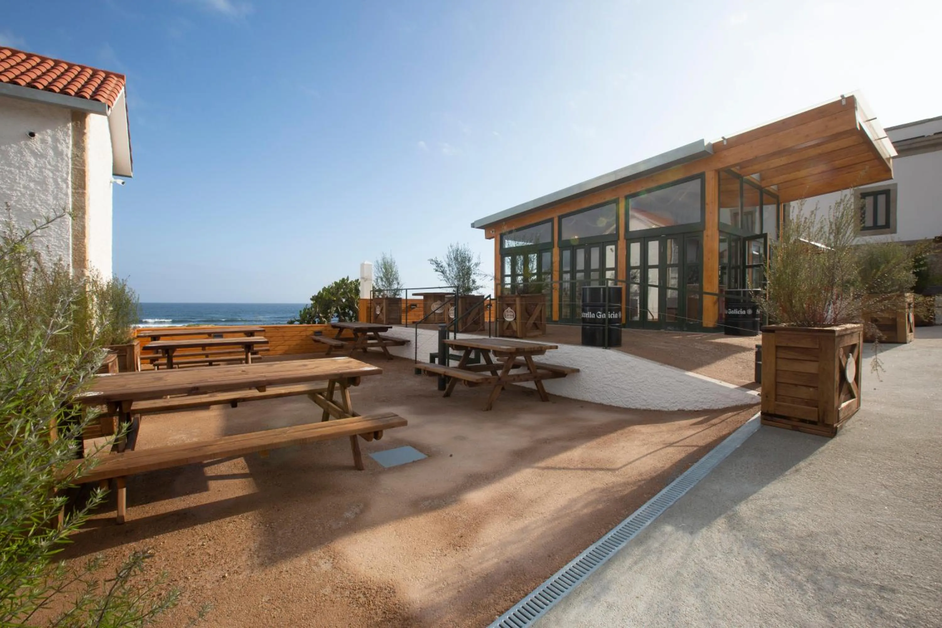 Restaurant/places to eat in Hotel Faro Lariño