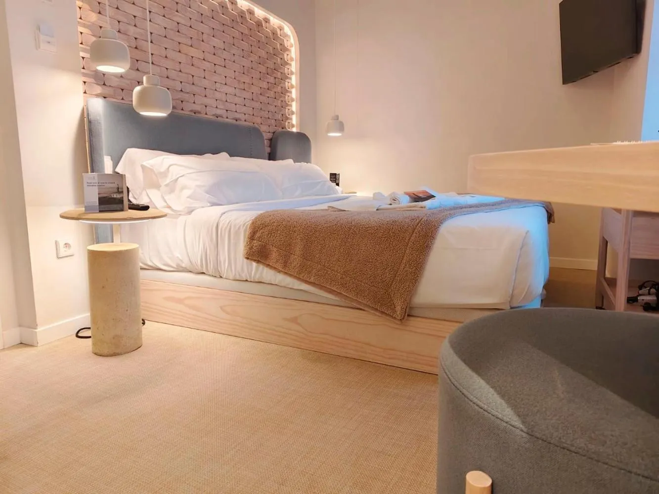 Bed in Hotel Faro Lariño