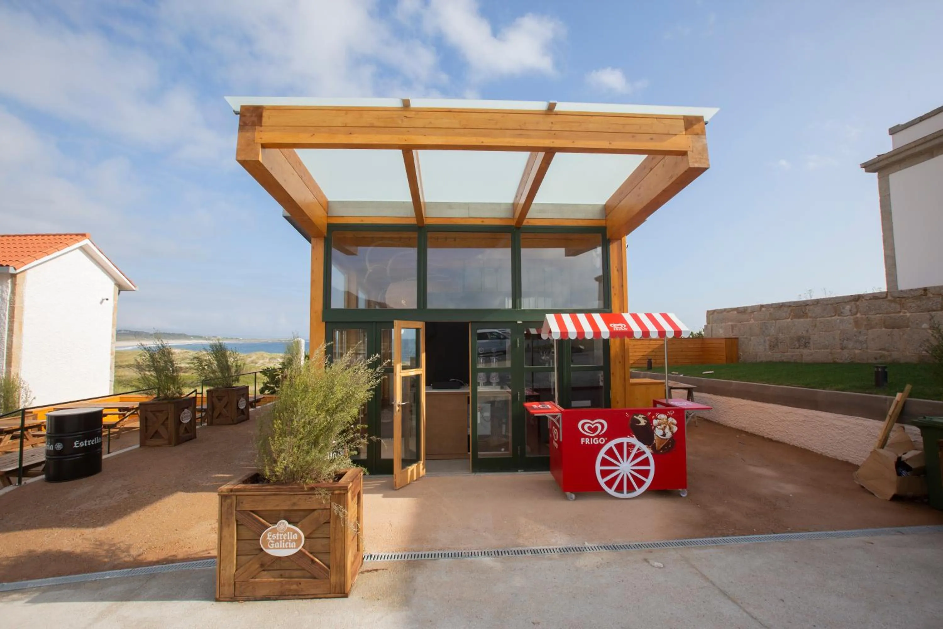 Restaurant/places to eat in Hotel Faro Lariño