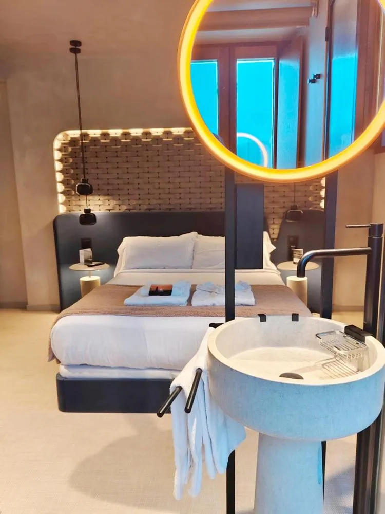 Bed in Hotel Faro Lariño