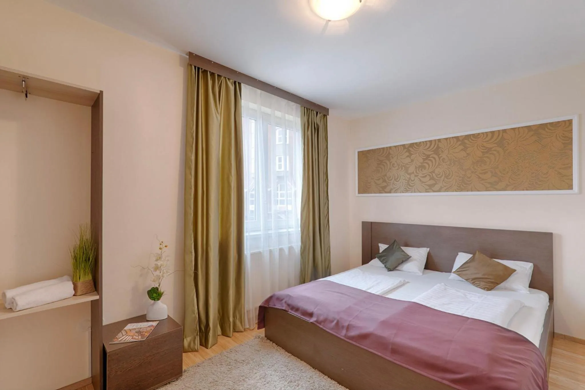 Bedroom, Bed in Triple M Hotel