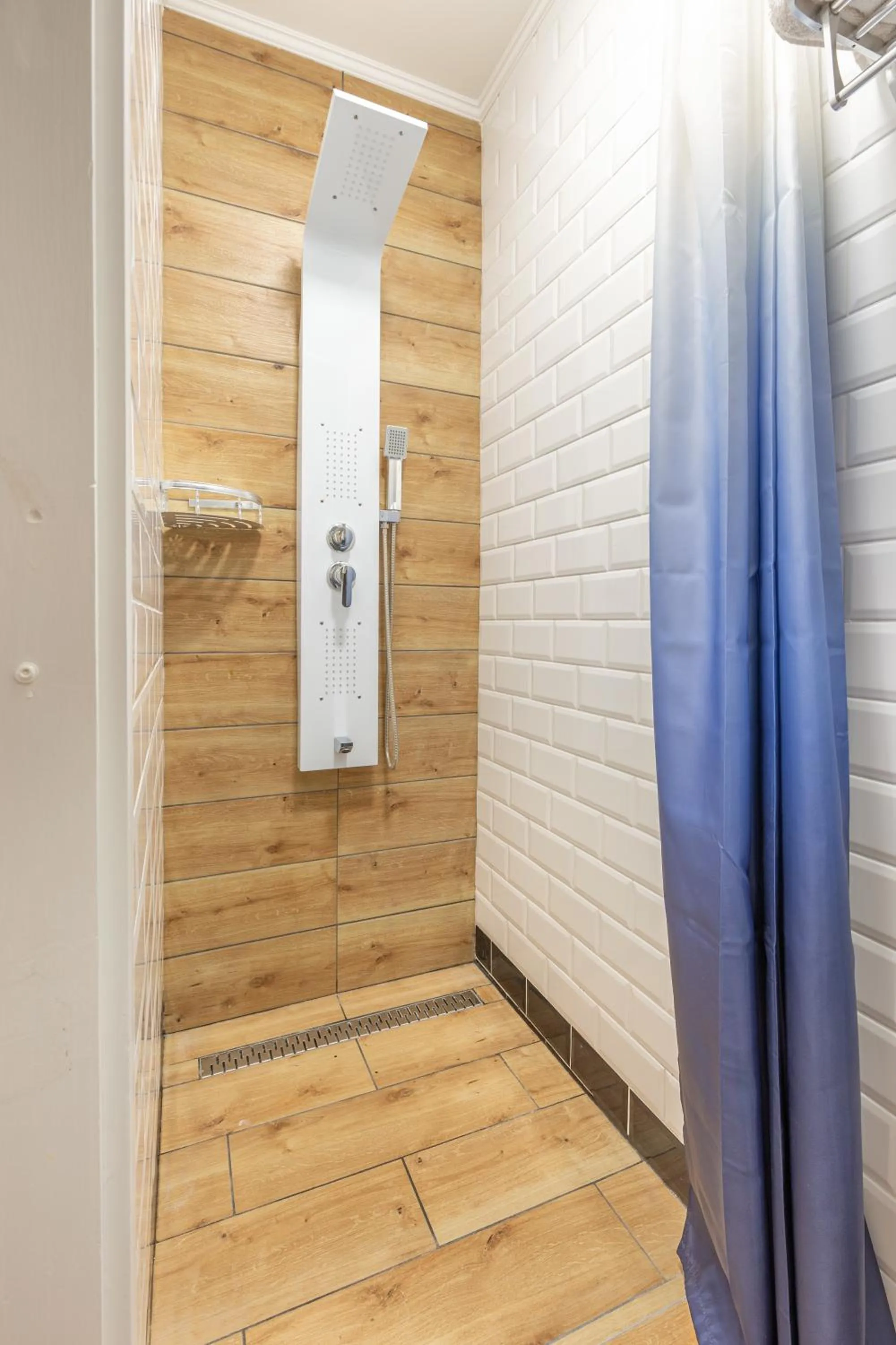 Shower in Triple M Hotel