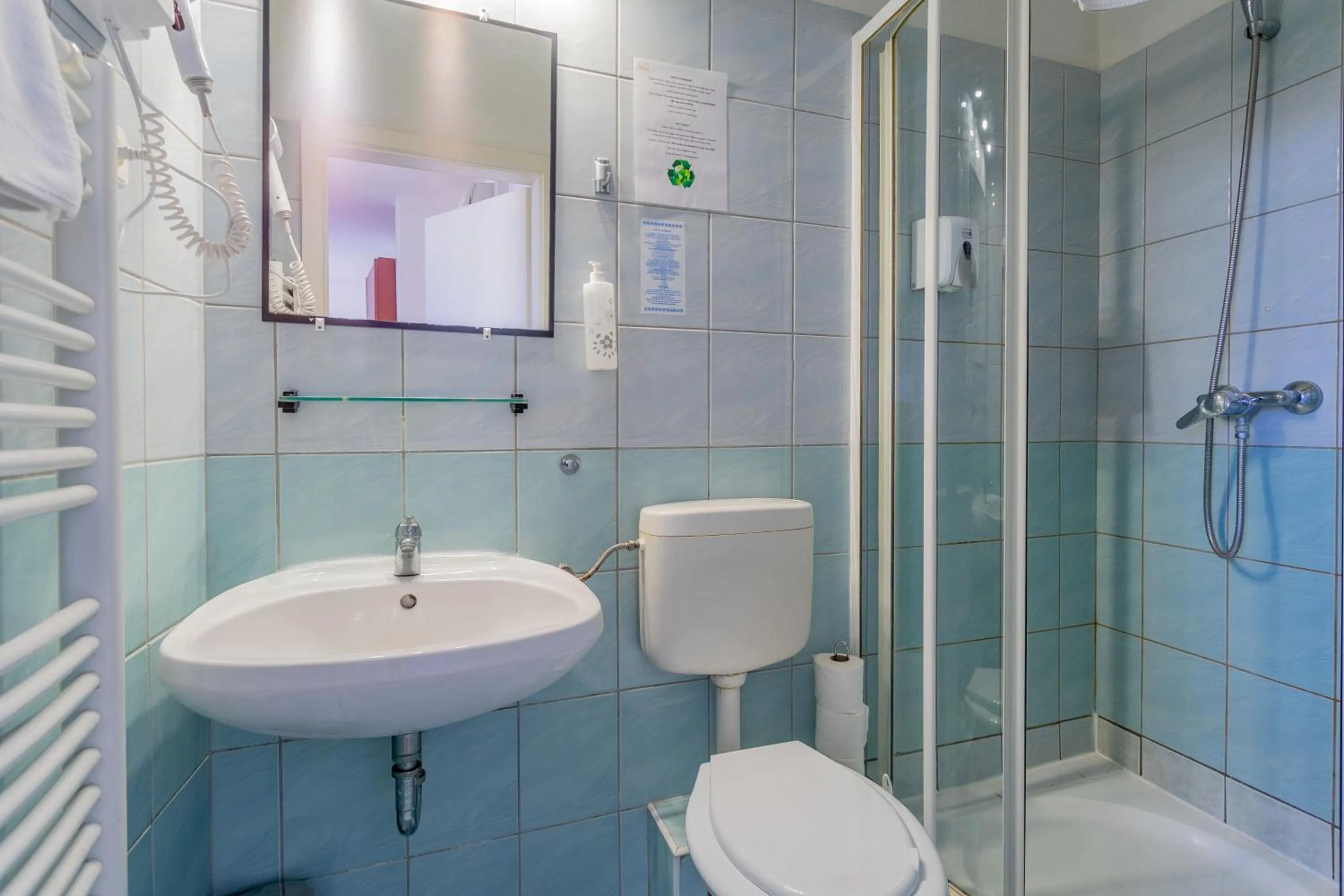 Shower in Triple M Hotel