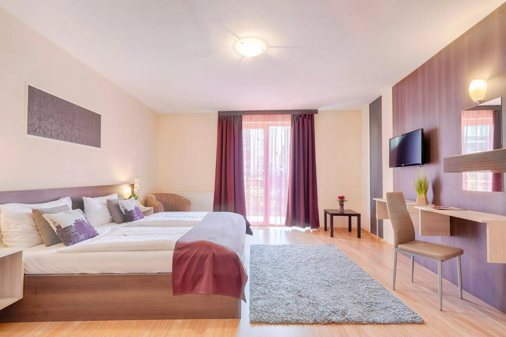 Bedroom, Bed in Triple M Hotel