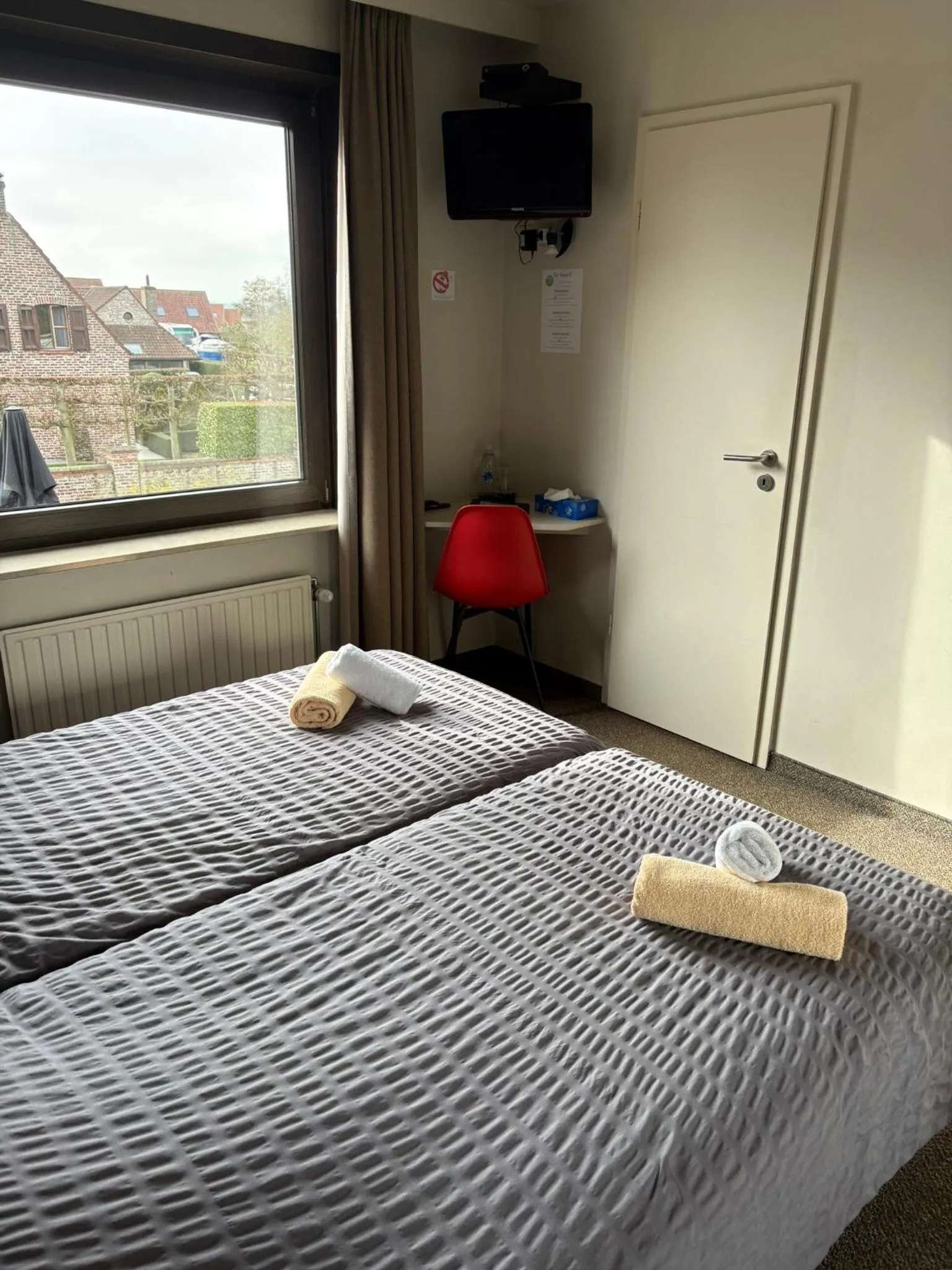 Bedroom, Bed in Hotel en Bistro de Vaart