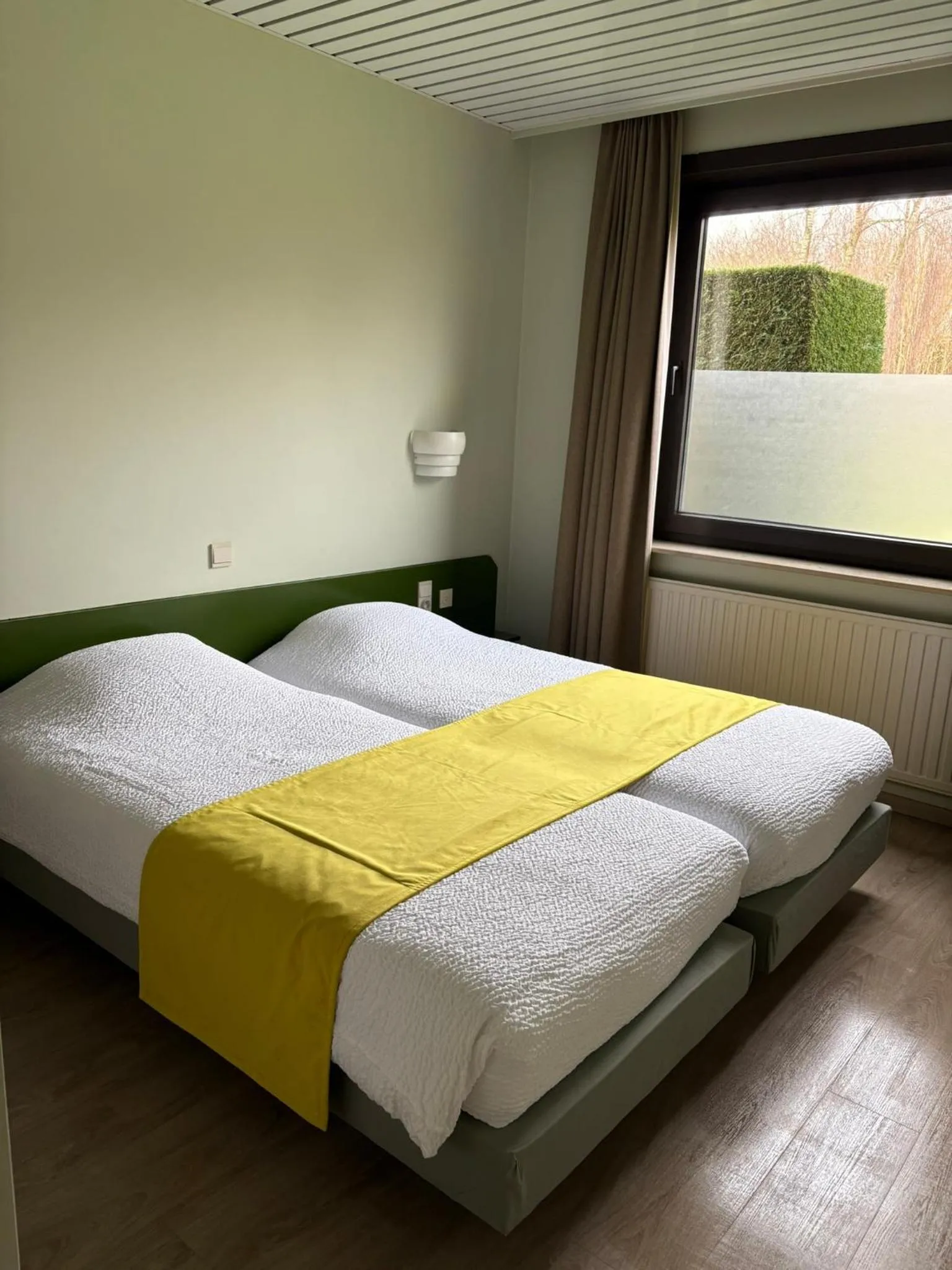 Bedroom, Bed in Hotel en Bistro de Vaart