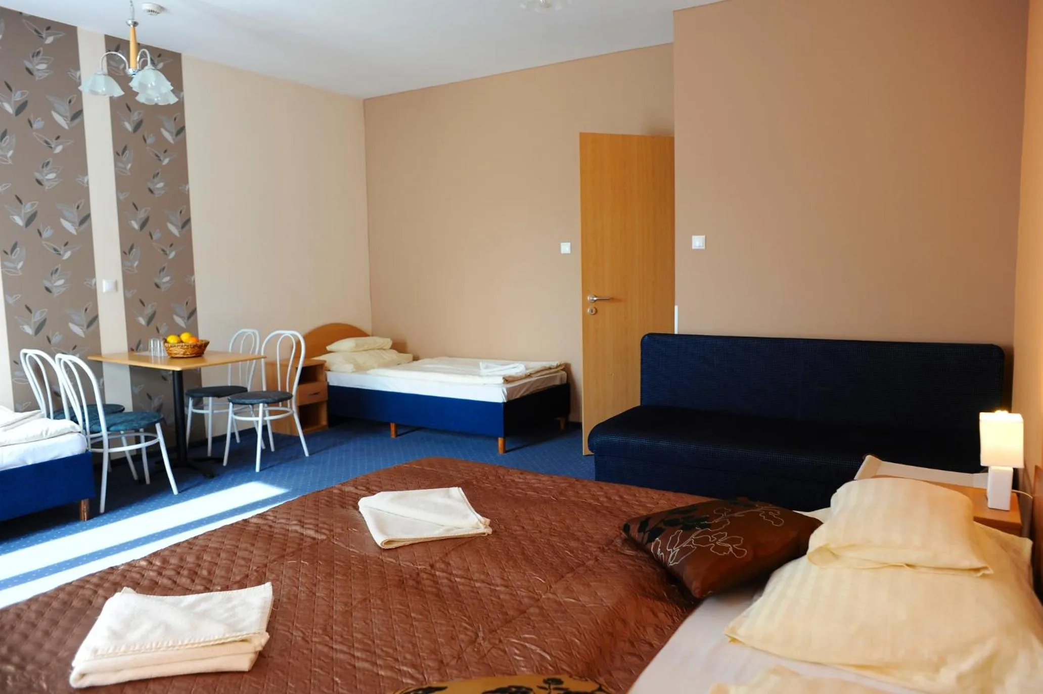 Photo of the whole room in Hotel Papillon