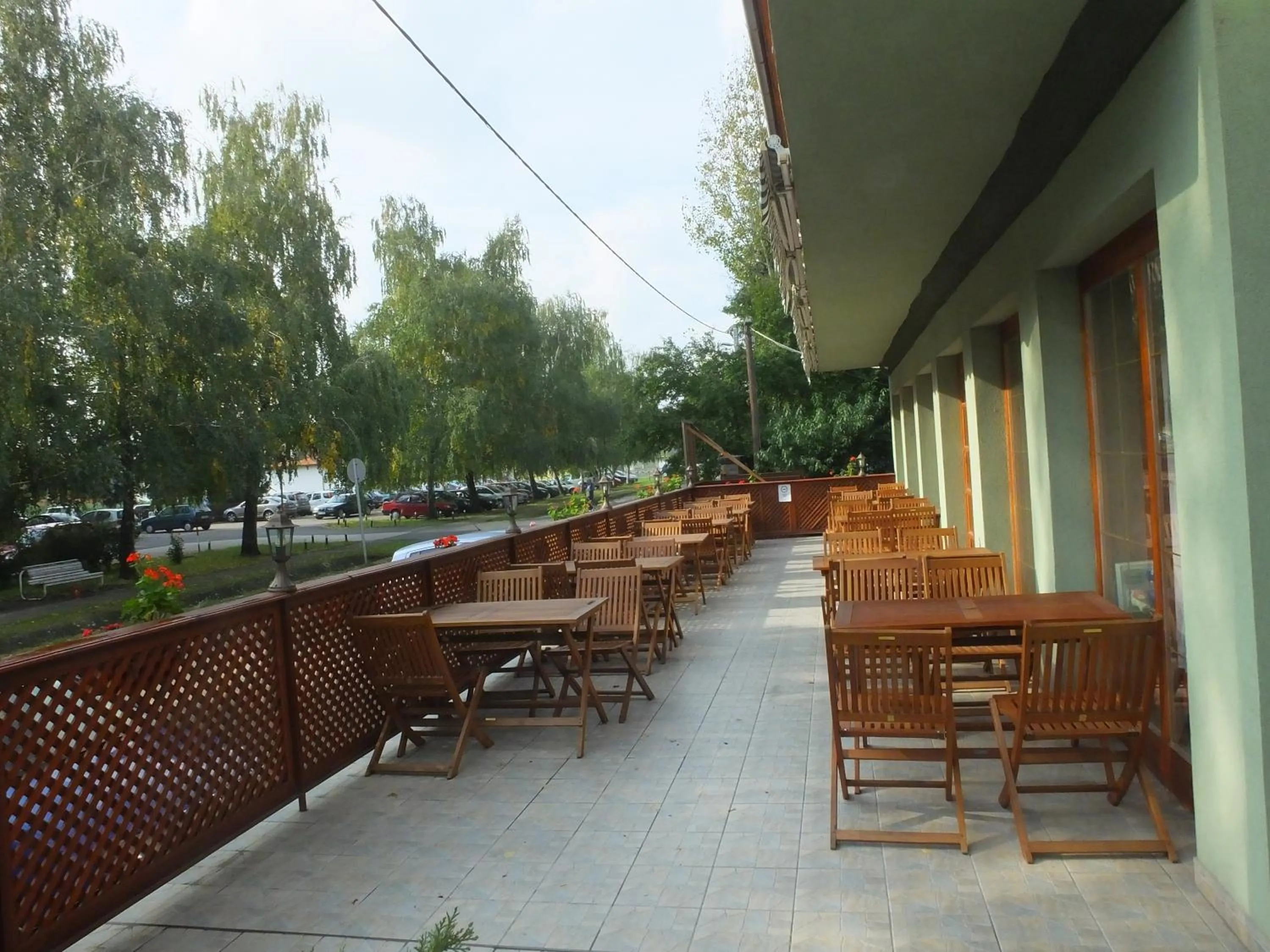 Restaurant/places to eat in Hotel Hajnal