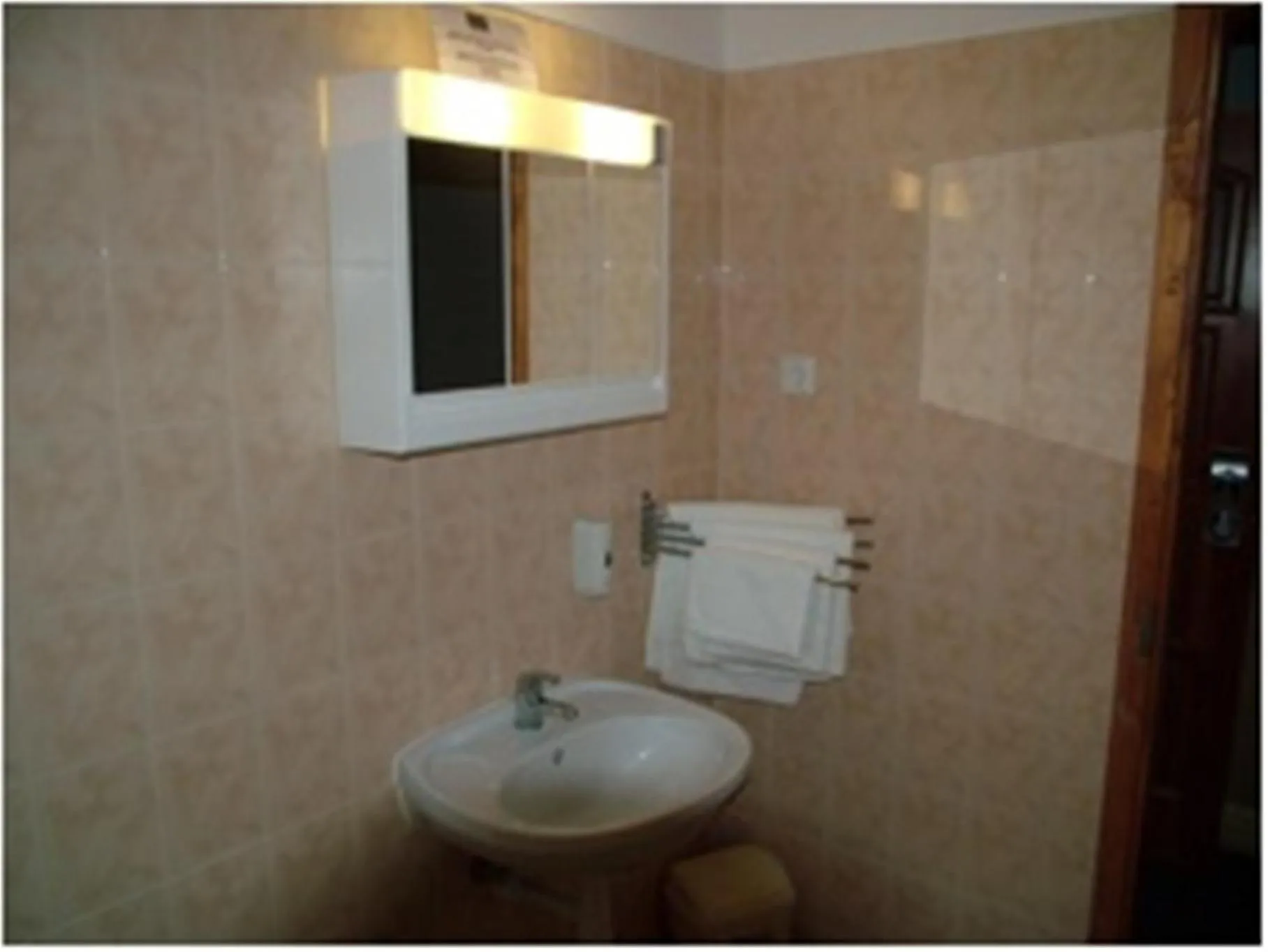 Bathroom in Hotel Hajnal